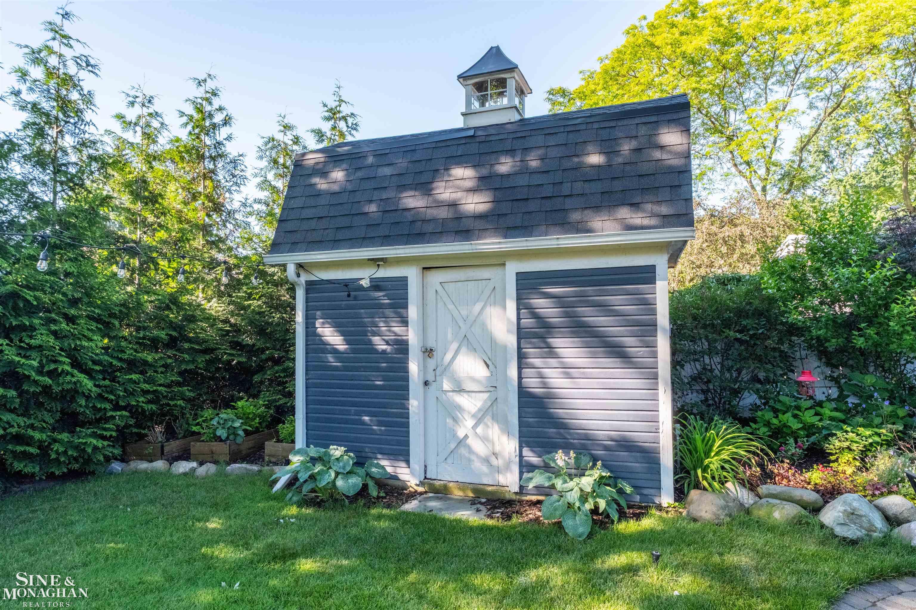 835 Cook Road