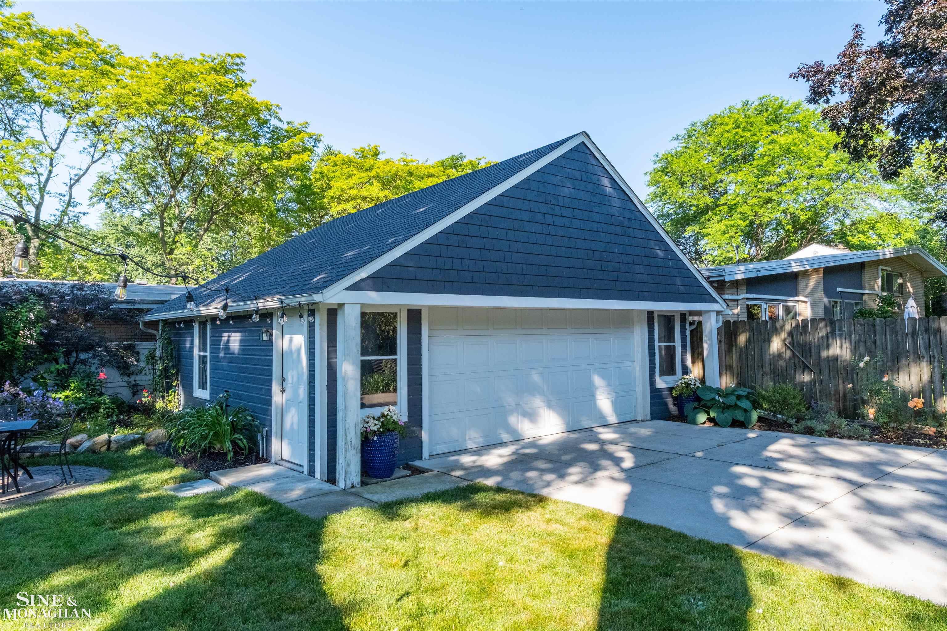 835 Cook Road