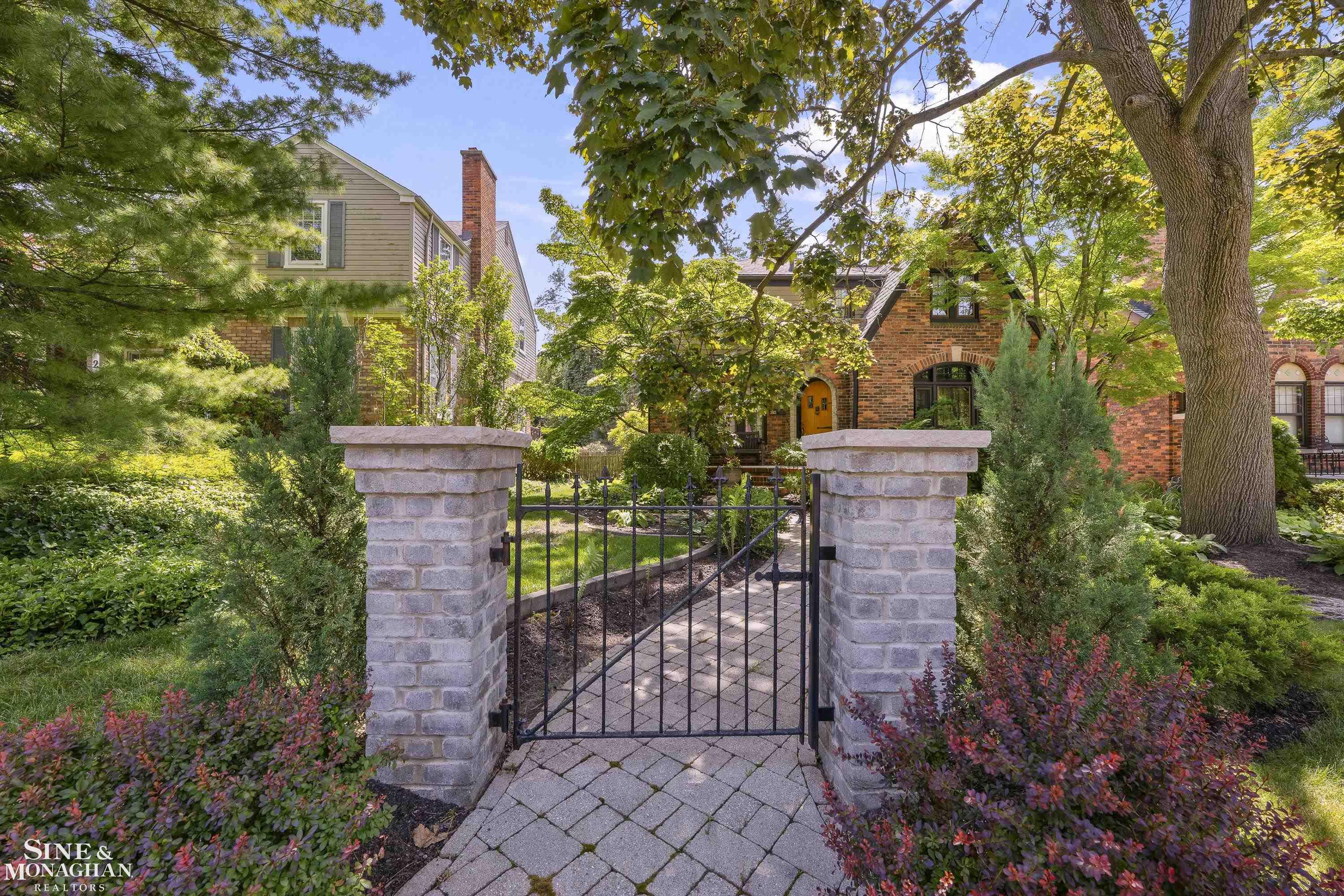 245 Ridgemont Road