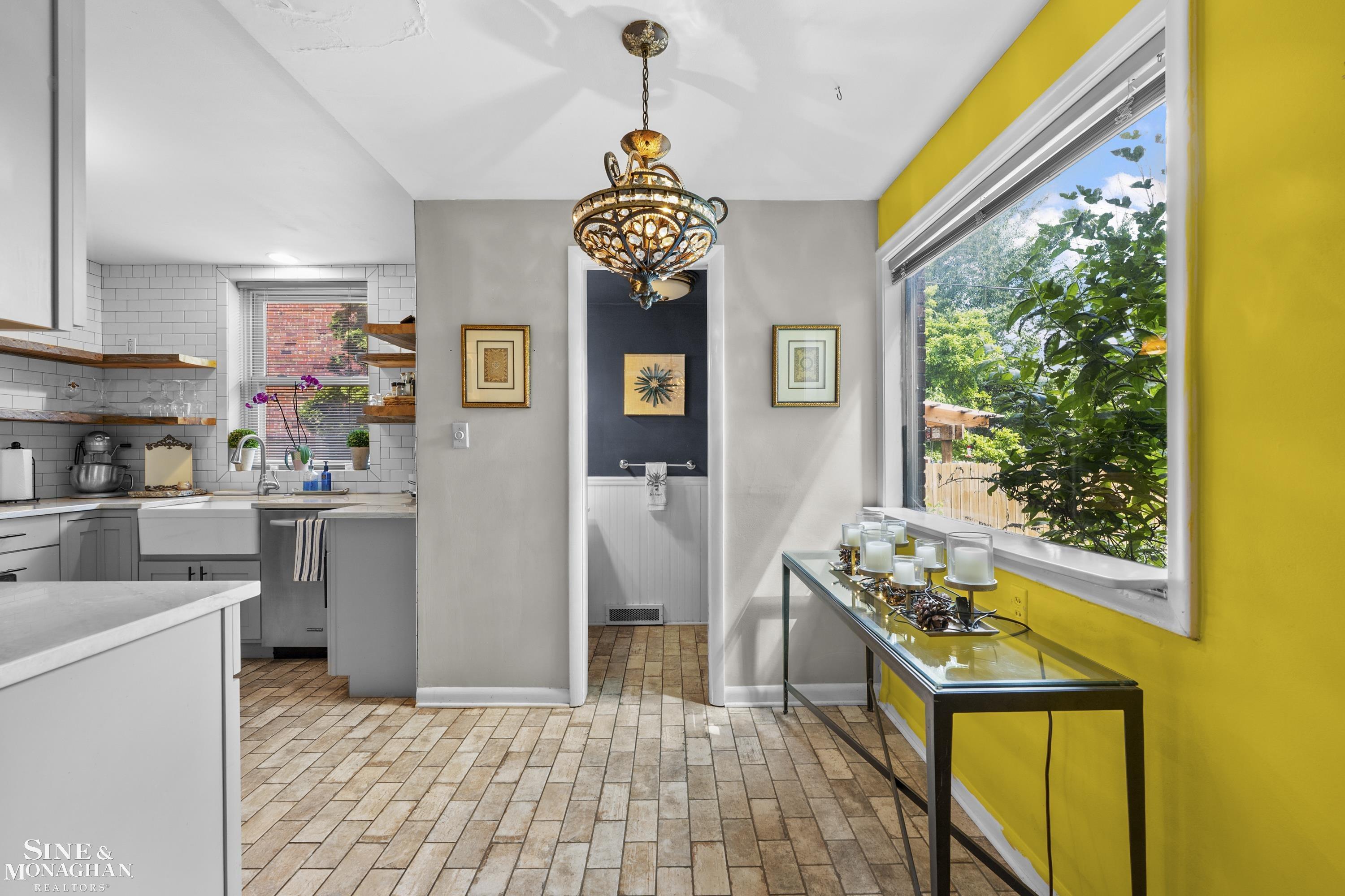 433 Maison Road