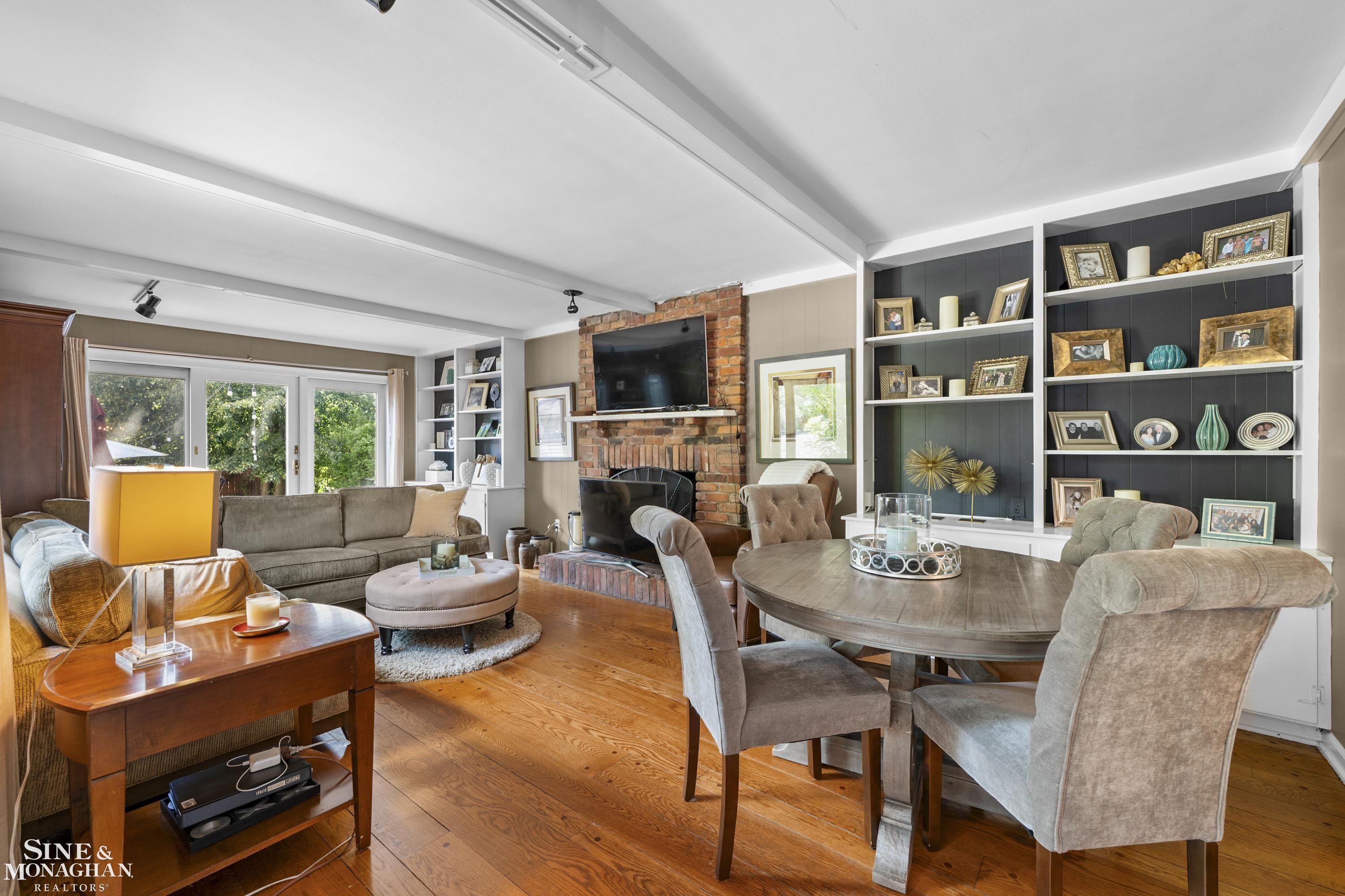 433 Maison Road