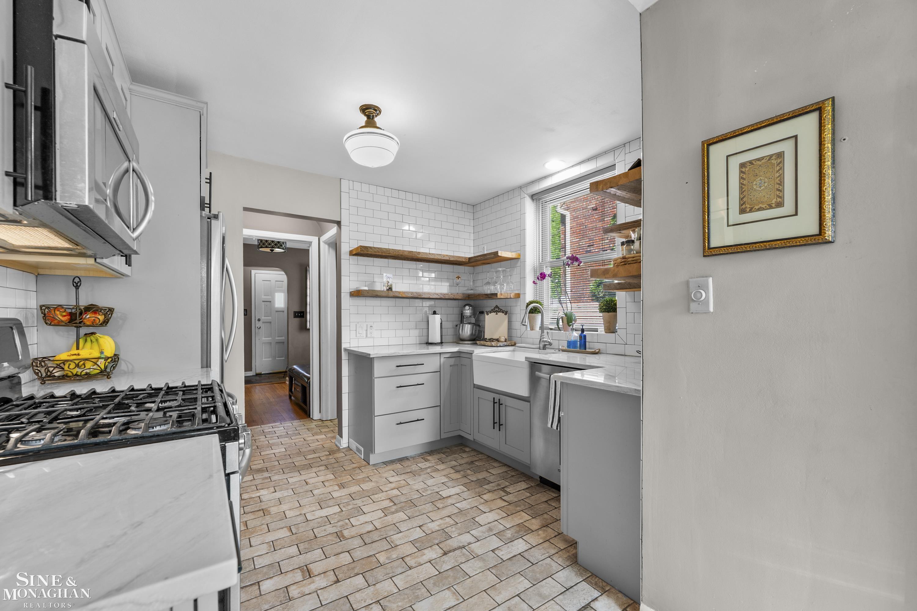 433 Maison Road