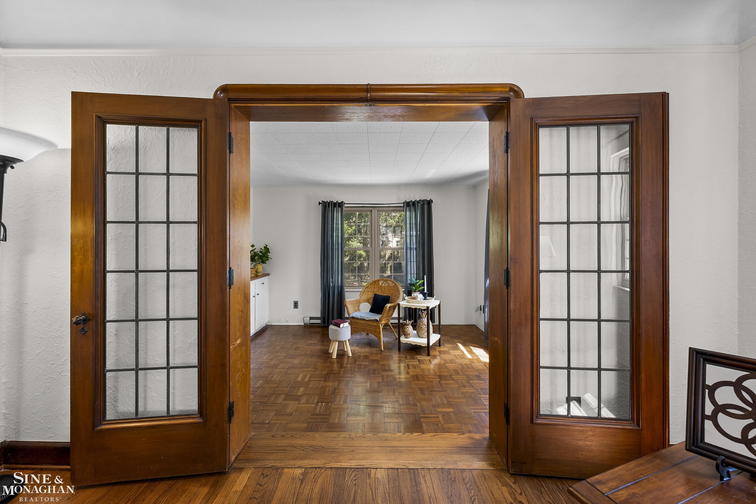 818 Cadieux Road