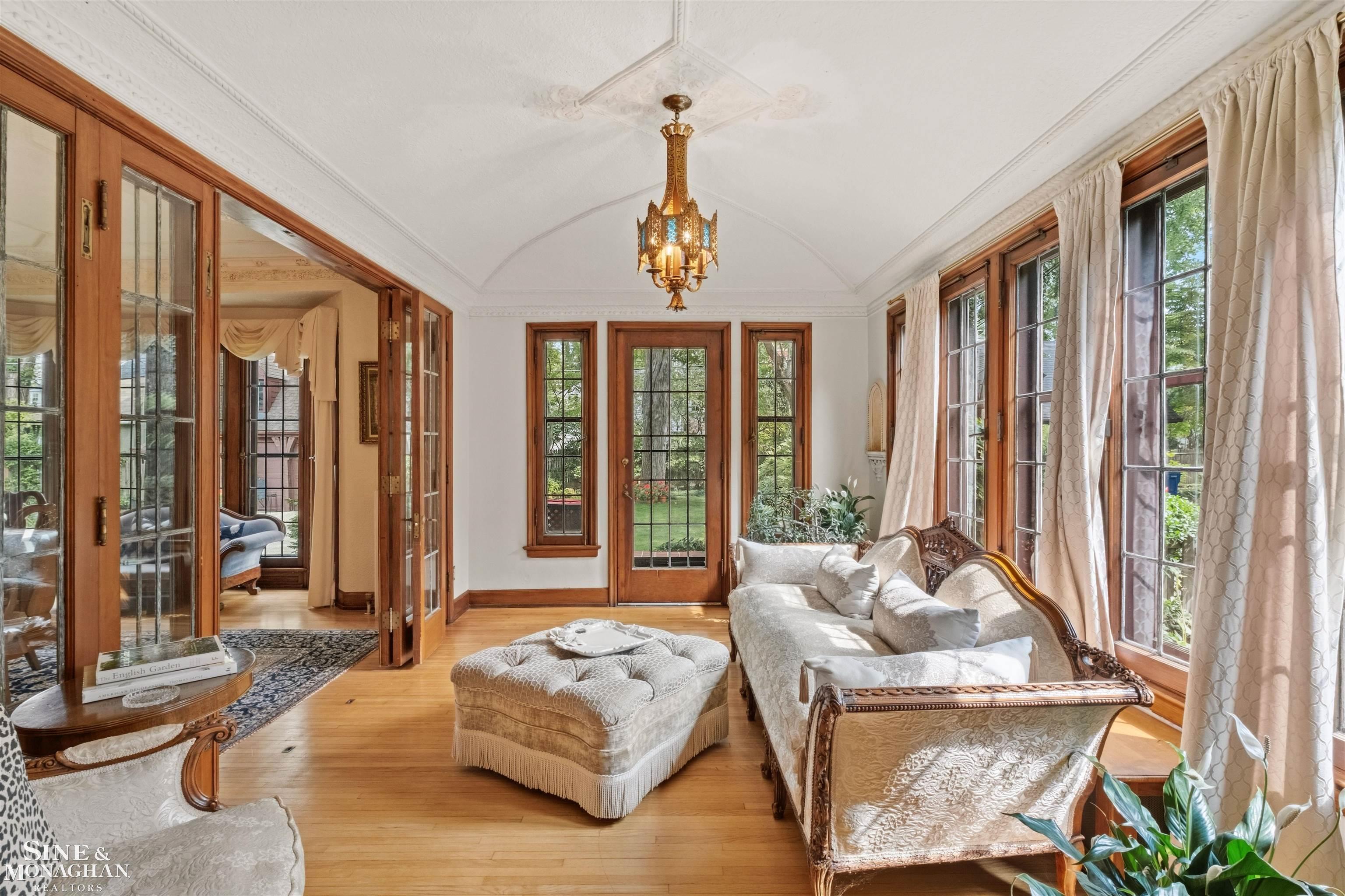 852 Whittier Road
