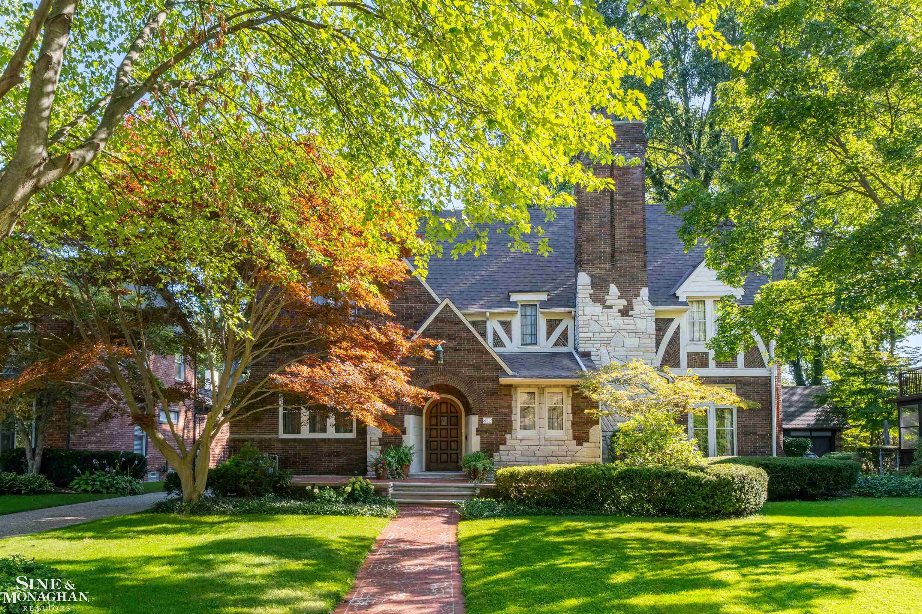 852 Whittier Road