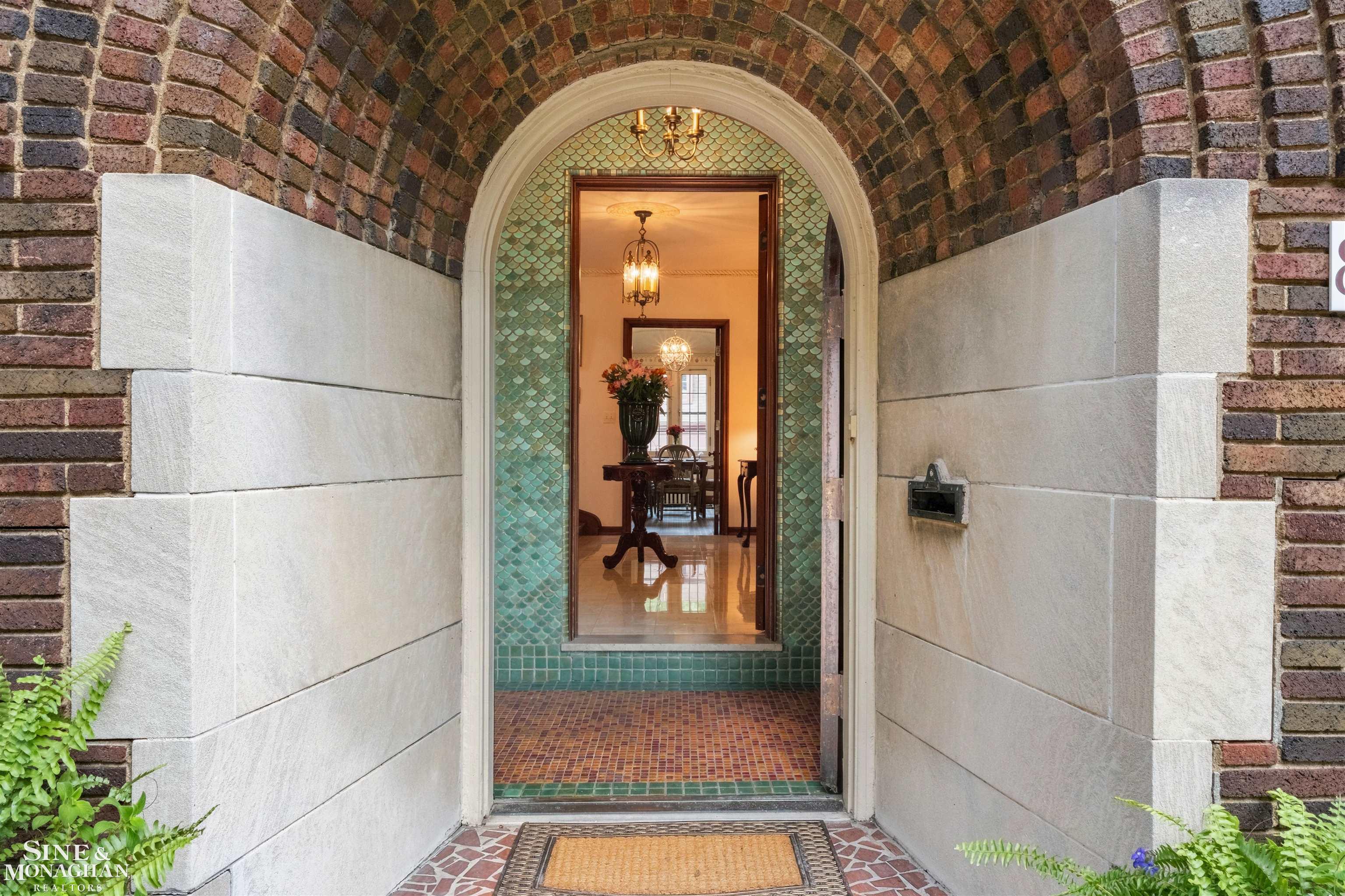 852 Whittier Road