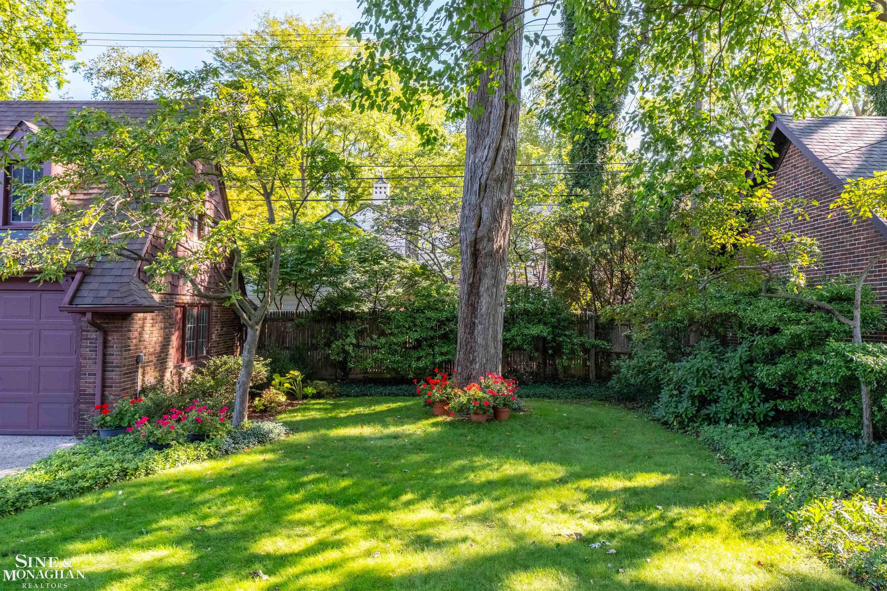 852 Whittier Road