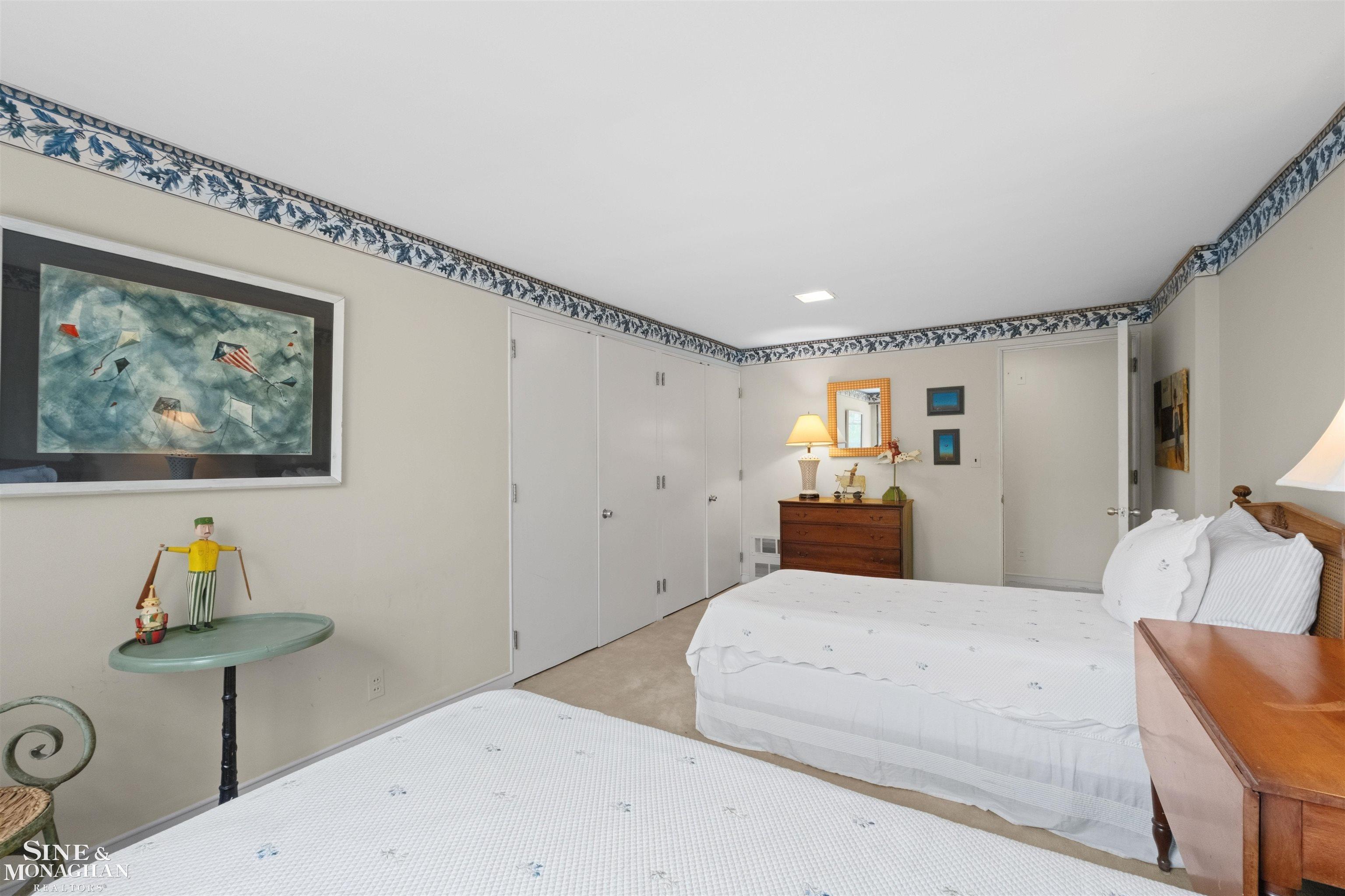 280 Vincennes Place