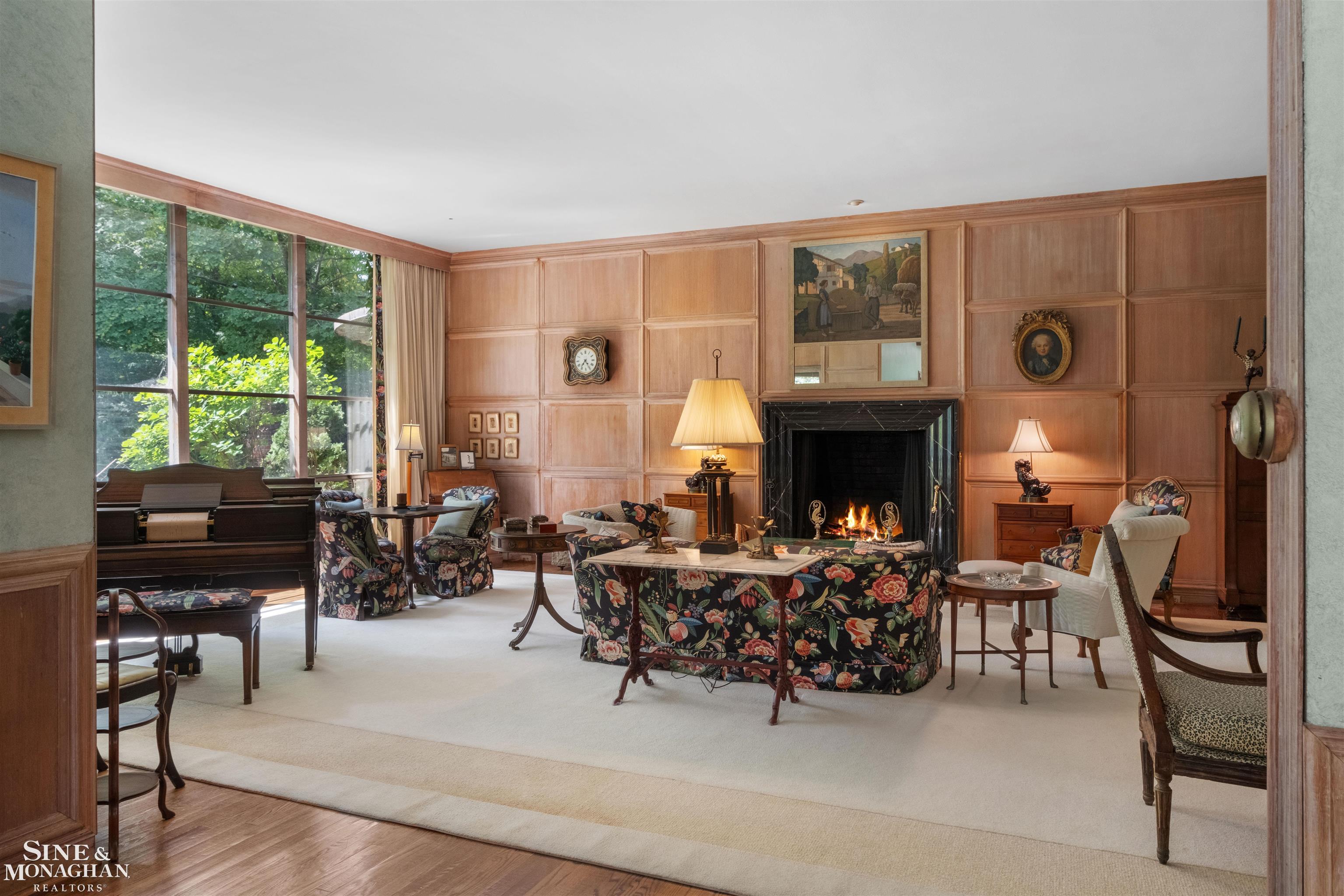 280 Vincennes Place