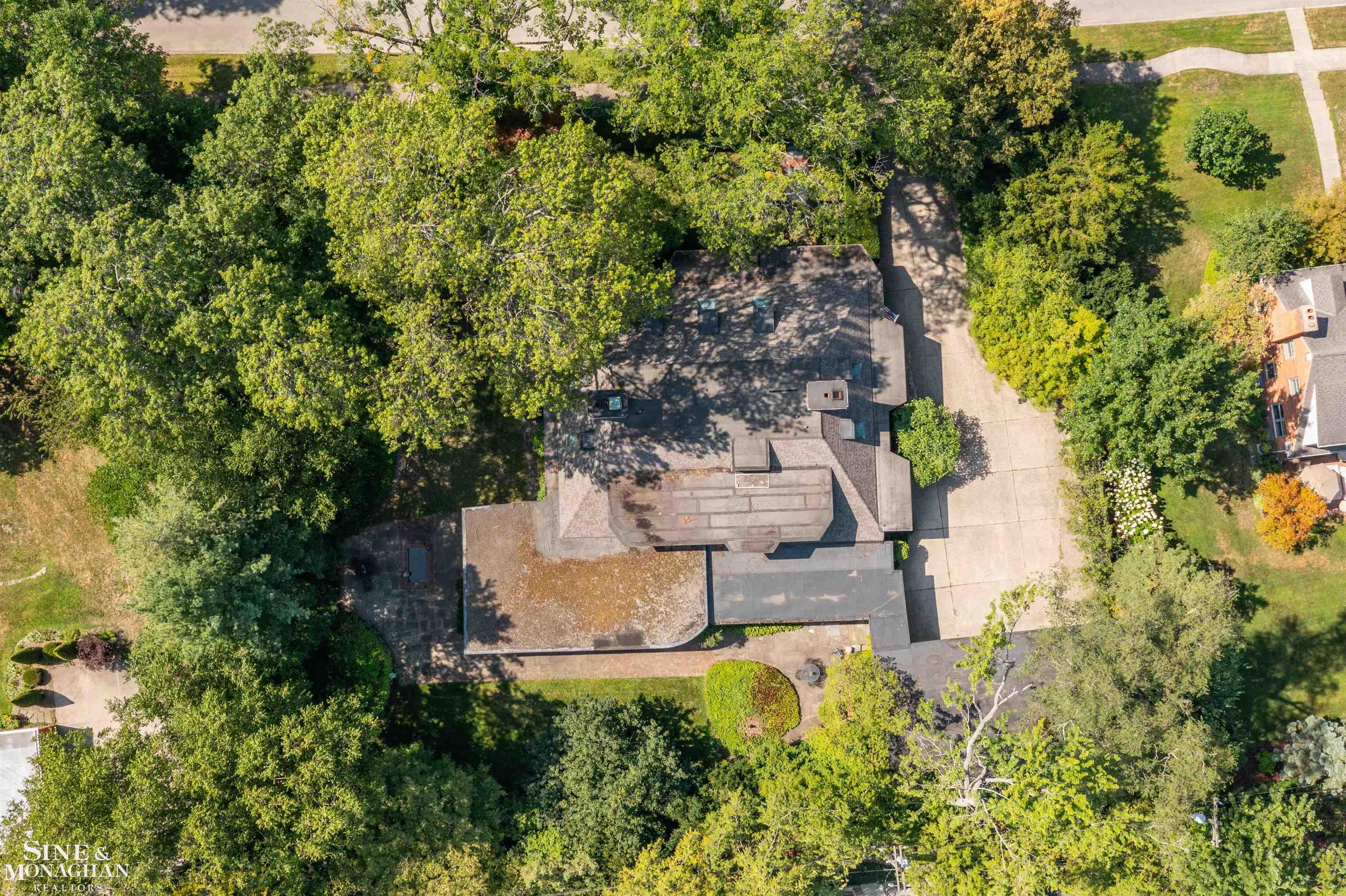 280 Vincennes Place