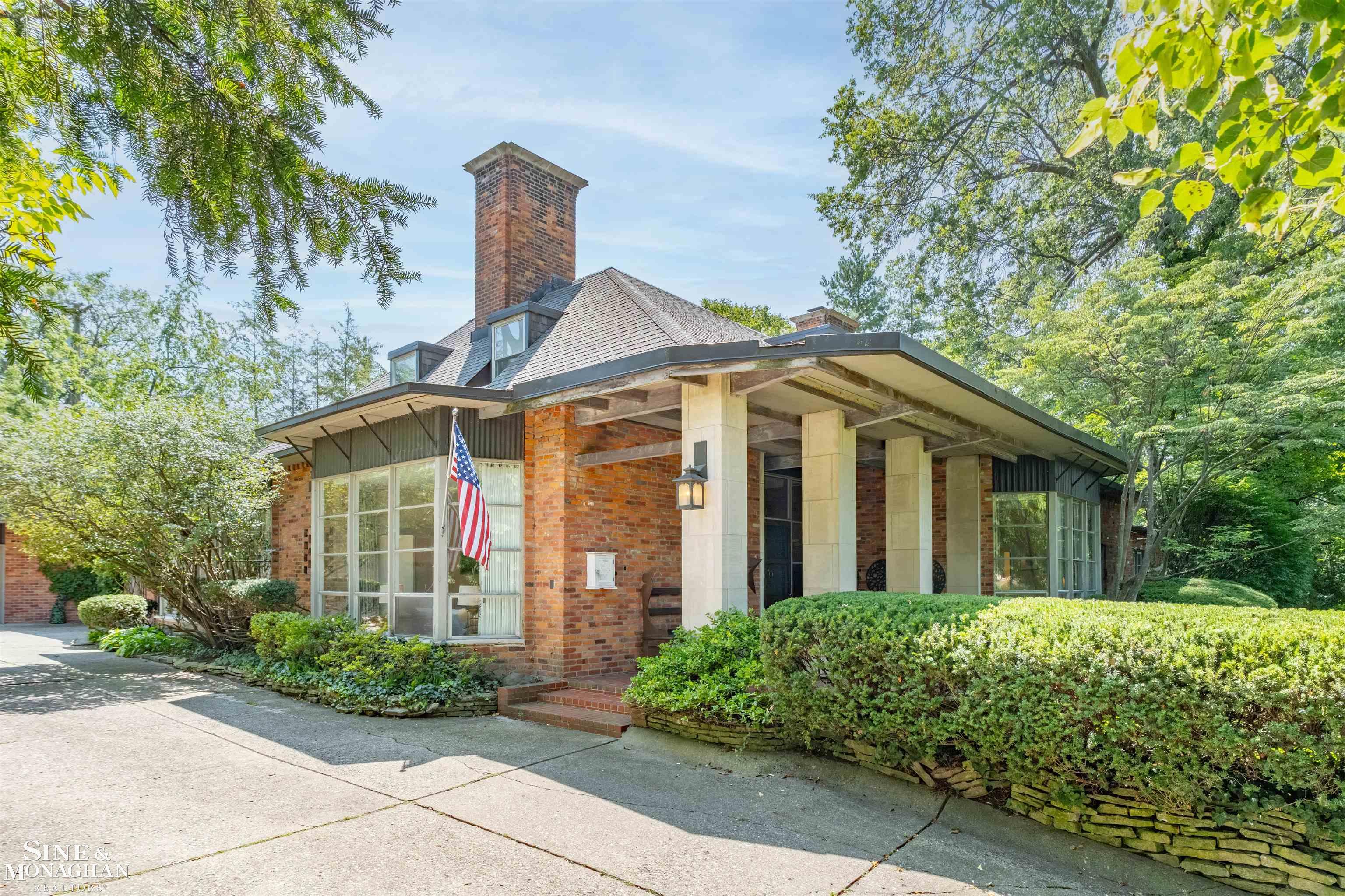 280 Vincennes Place Grosse Pointe Farms MI