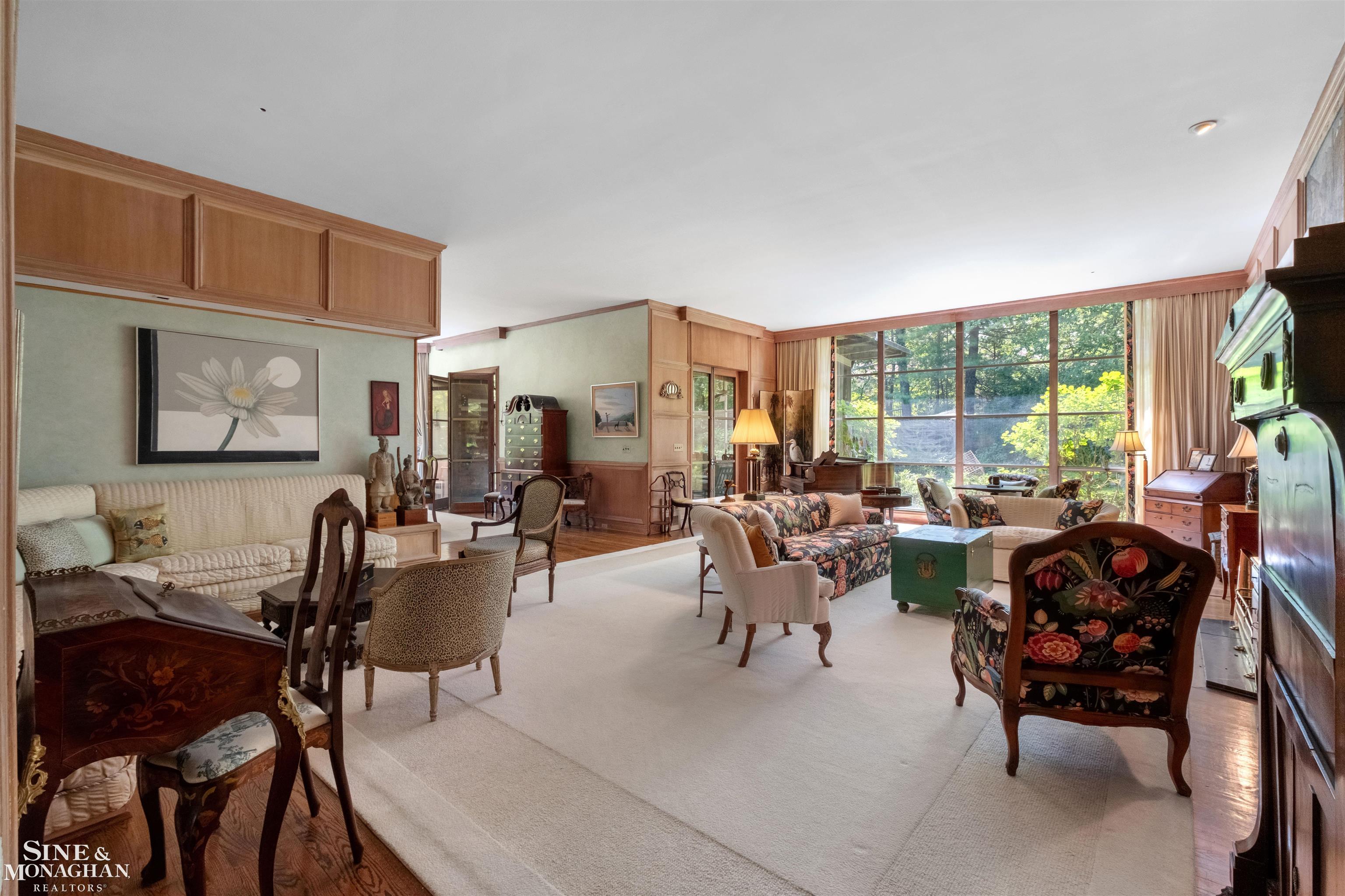 280 Vincennes Place