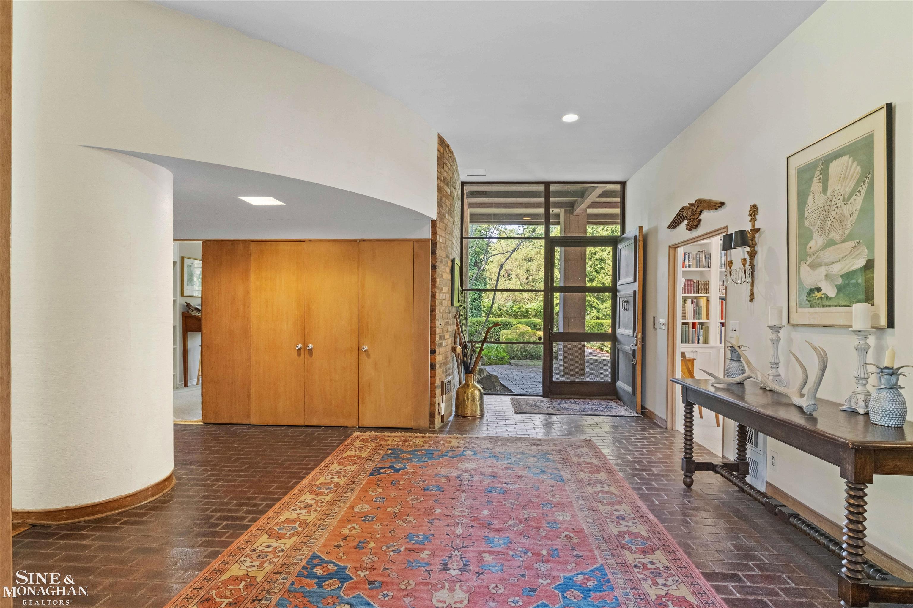 280 Vincennes Place