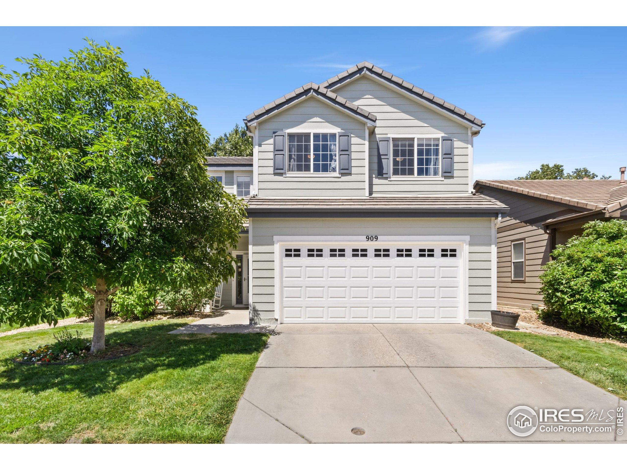 909 Glenloch Dr
