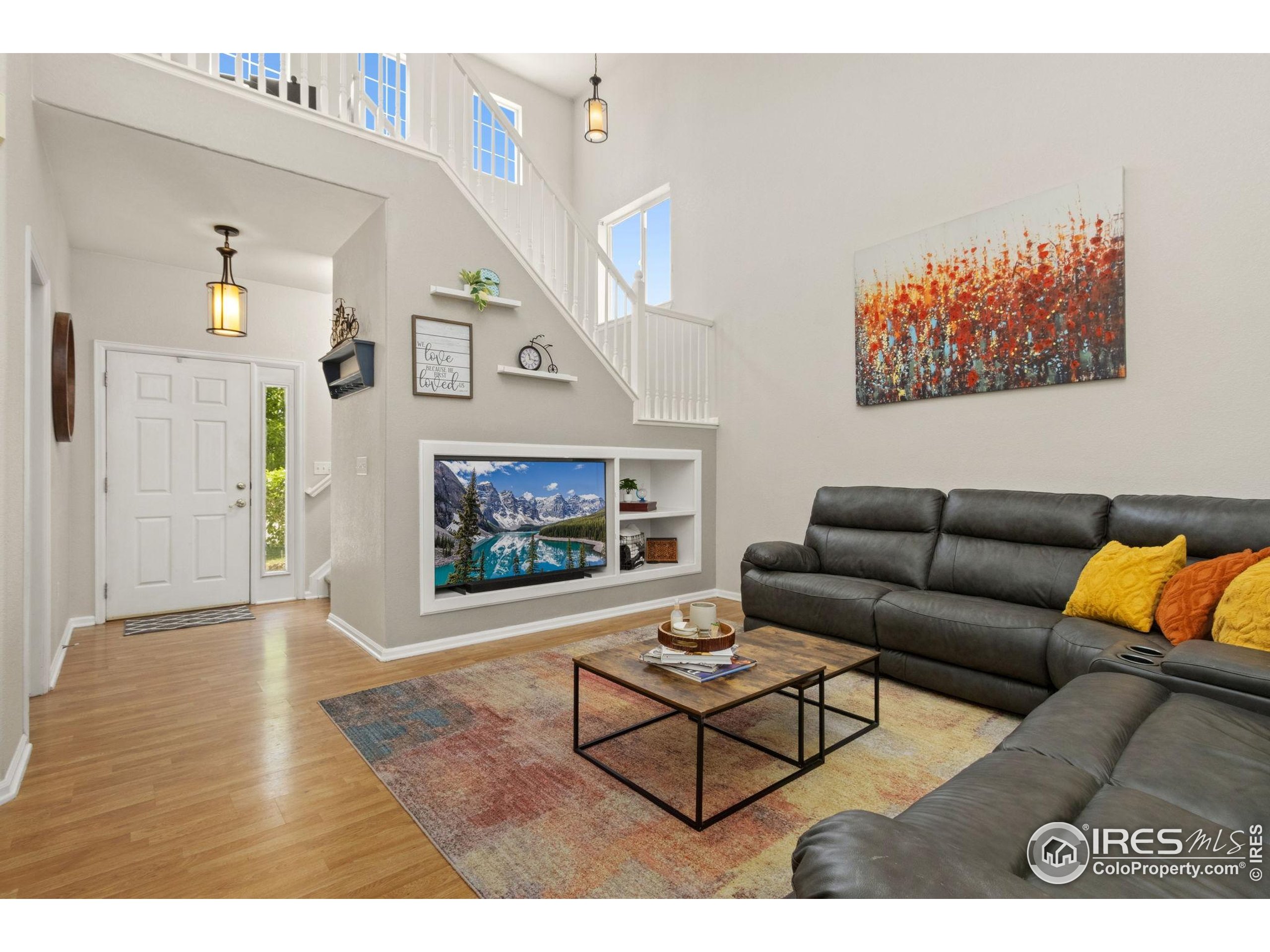 909 Glenloch Dr
