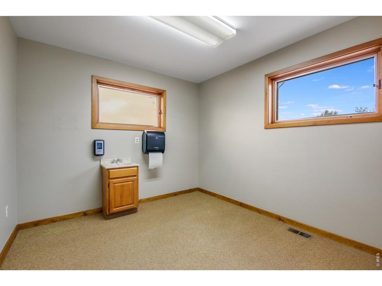 3320 W Eisenhower Blvd