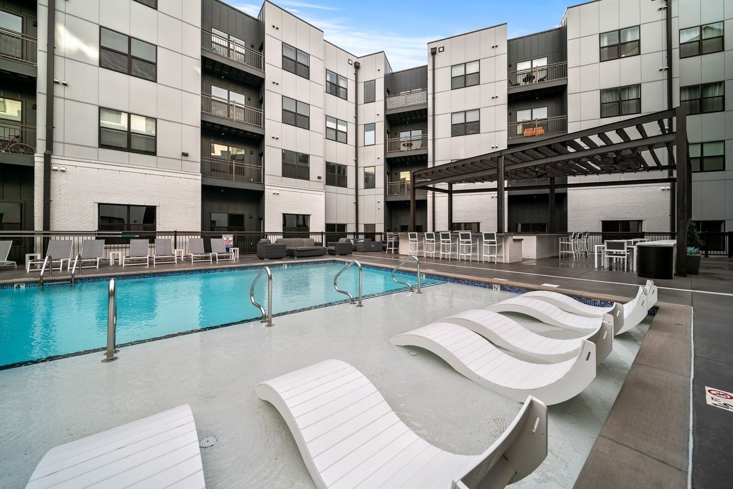 1633 54th Ave, N Unit: 11