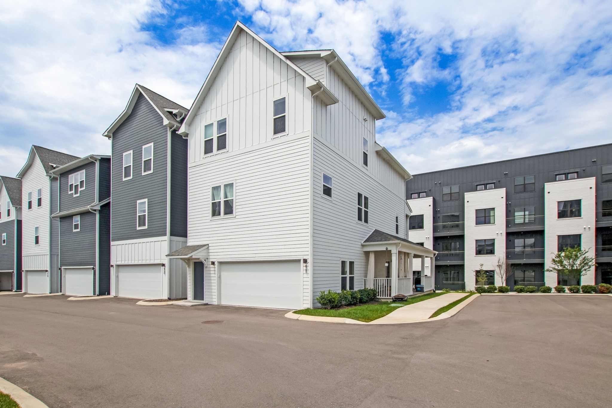1633 54th Ave, N Unit: 11