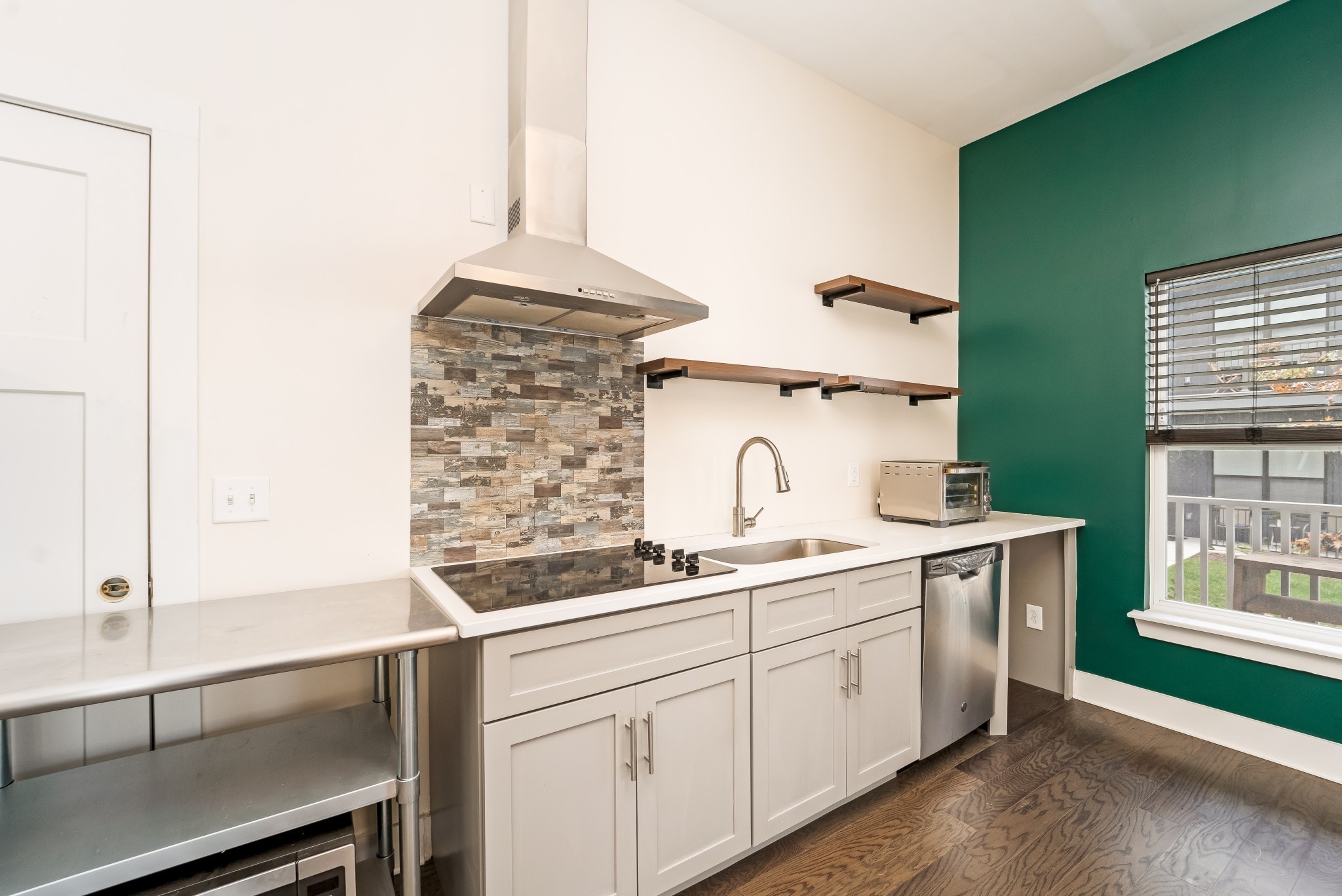 1633 54th Ave, N Unit: 11
