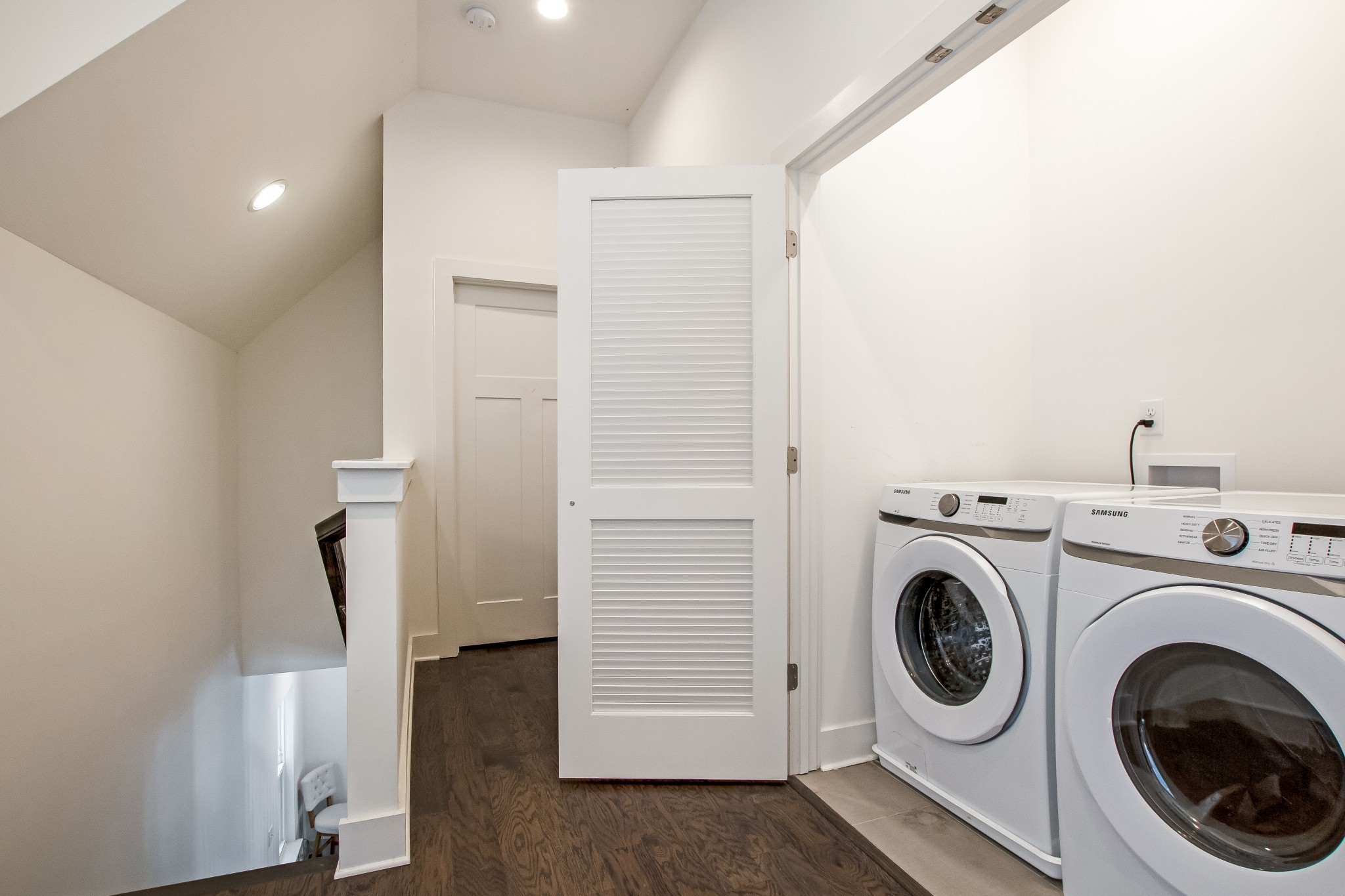 1633 54th Ave, N Unit: 11