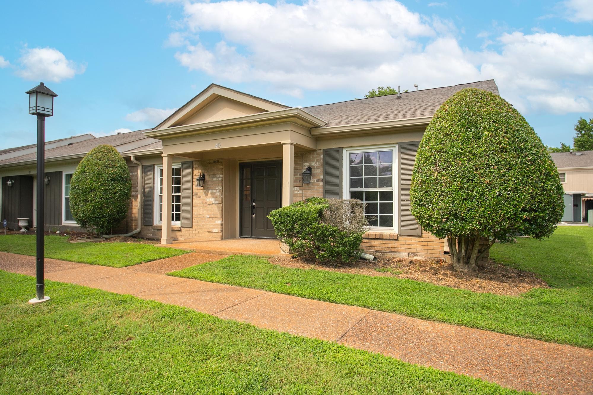 415 Plantation Ct