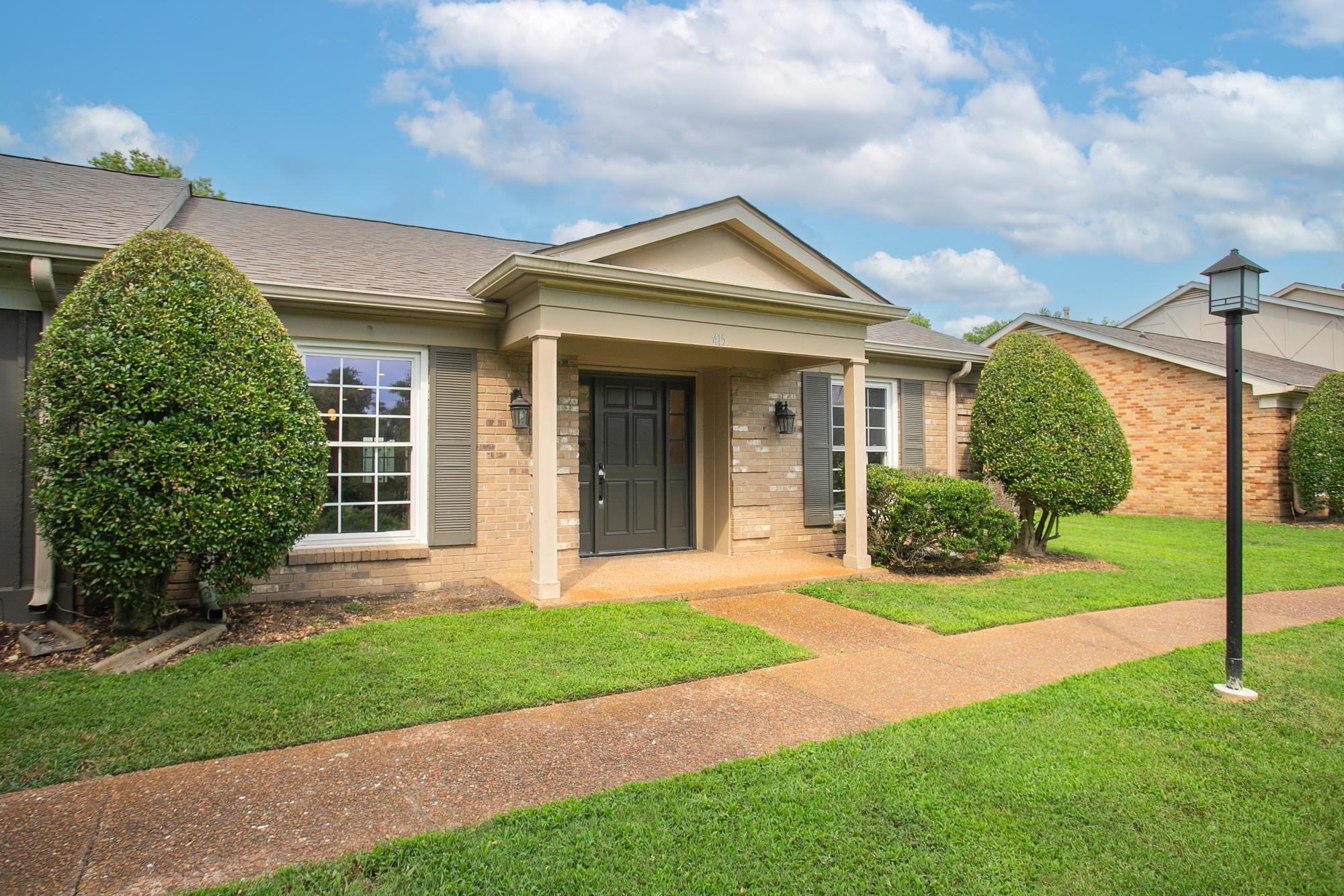 415 Plantation Ct