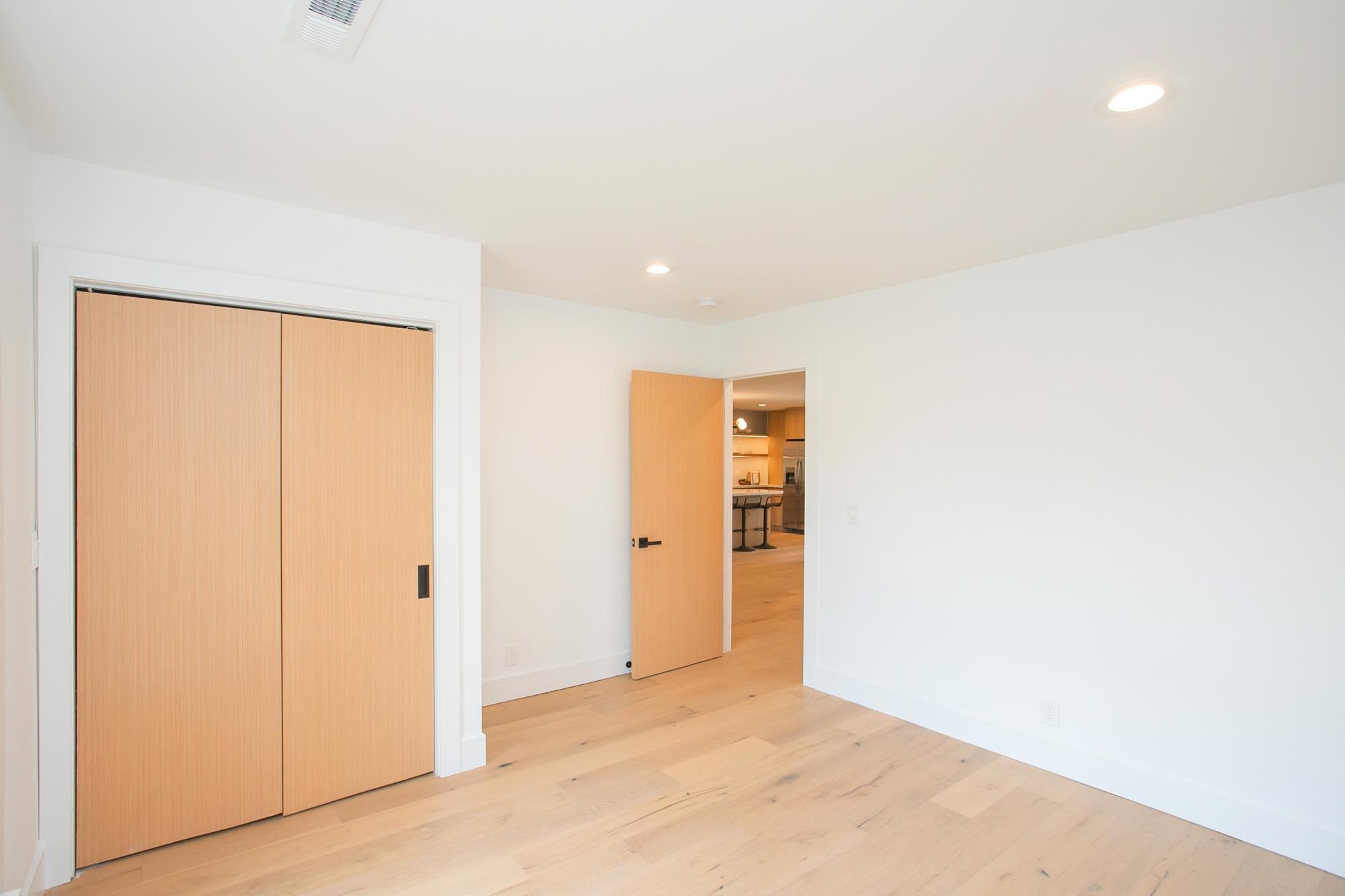 415 Plantation Ct
