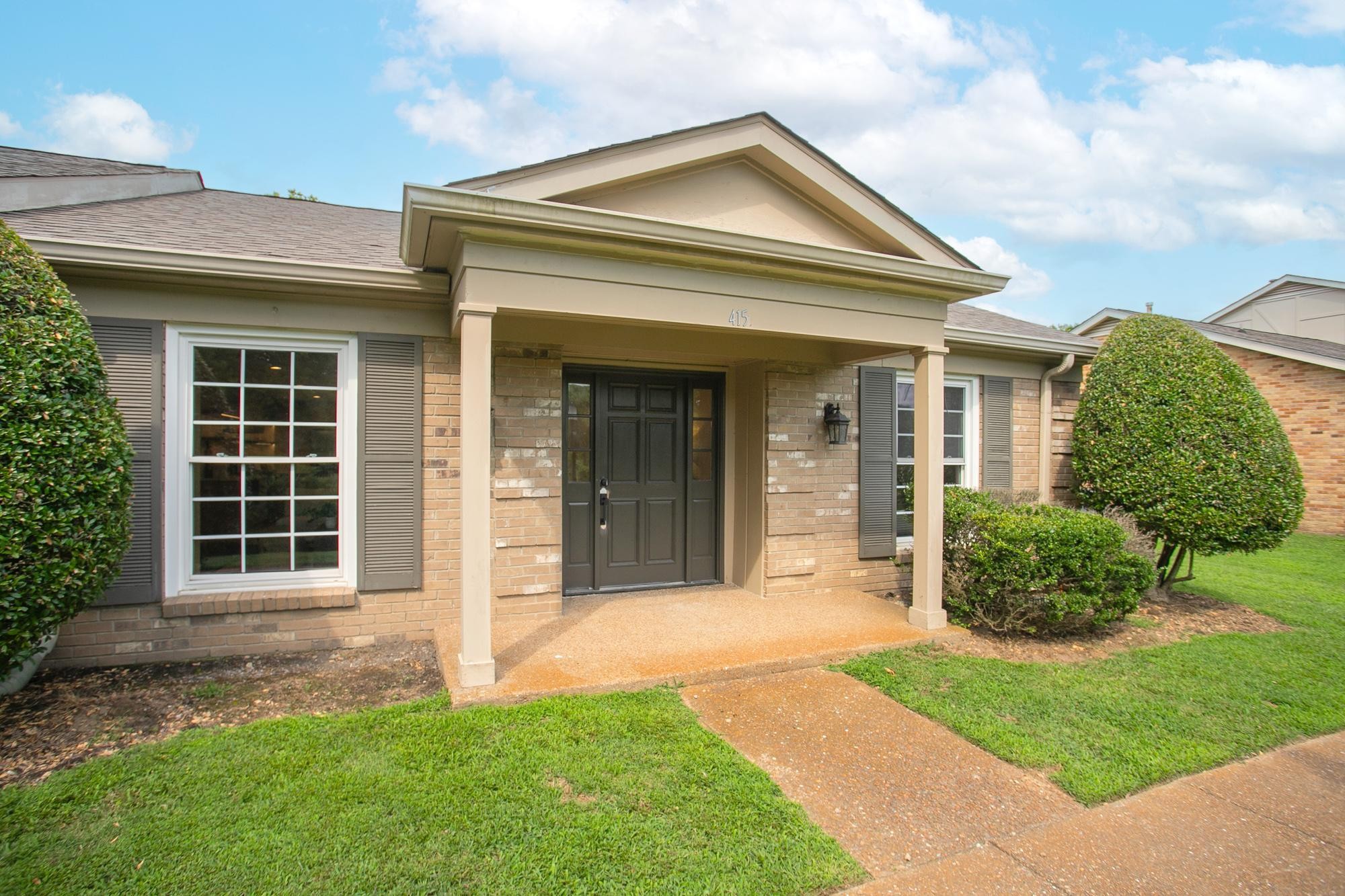 415 Plantation Ct