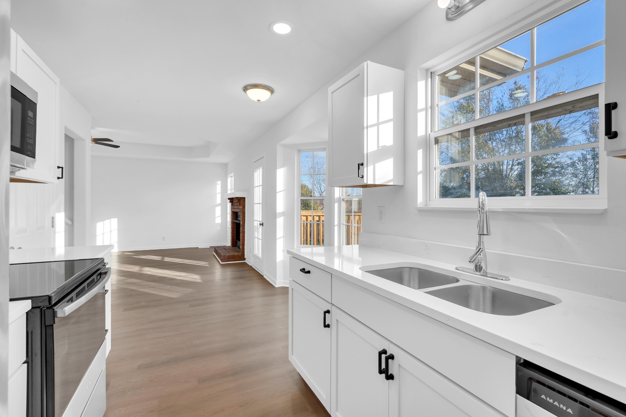 2428 Egret Dr