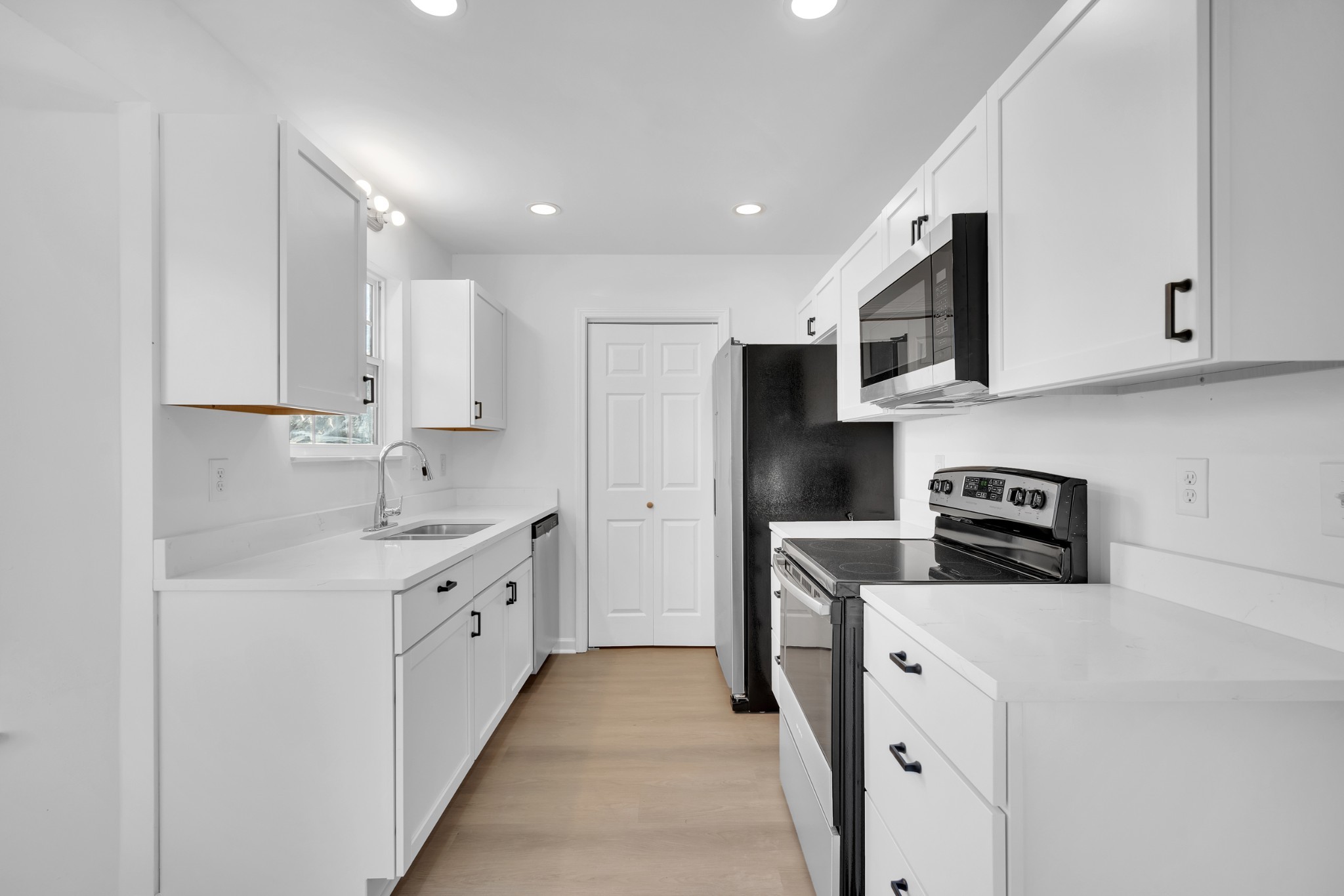 2428 Egret Dr