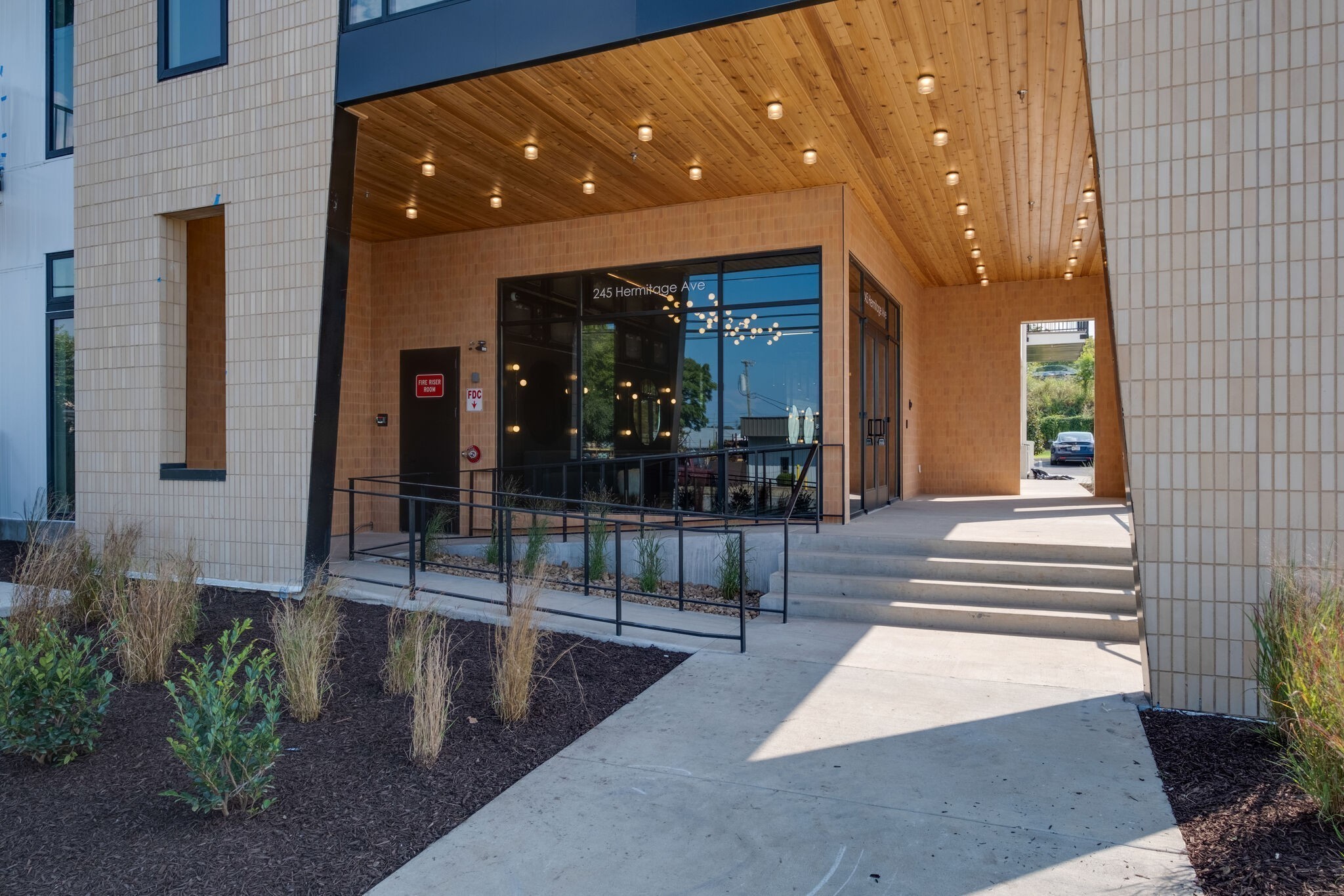 245 Hermitage Avenue Unit: 205