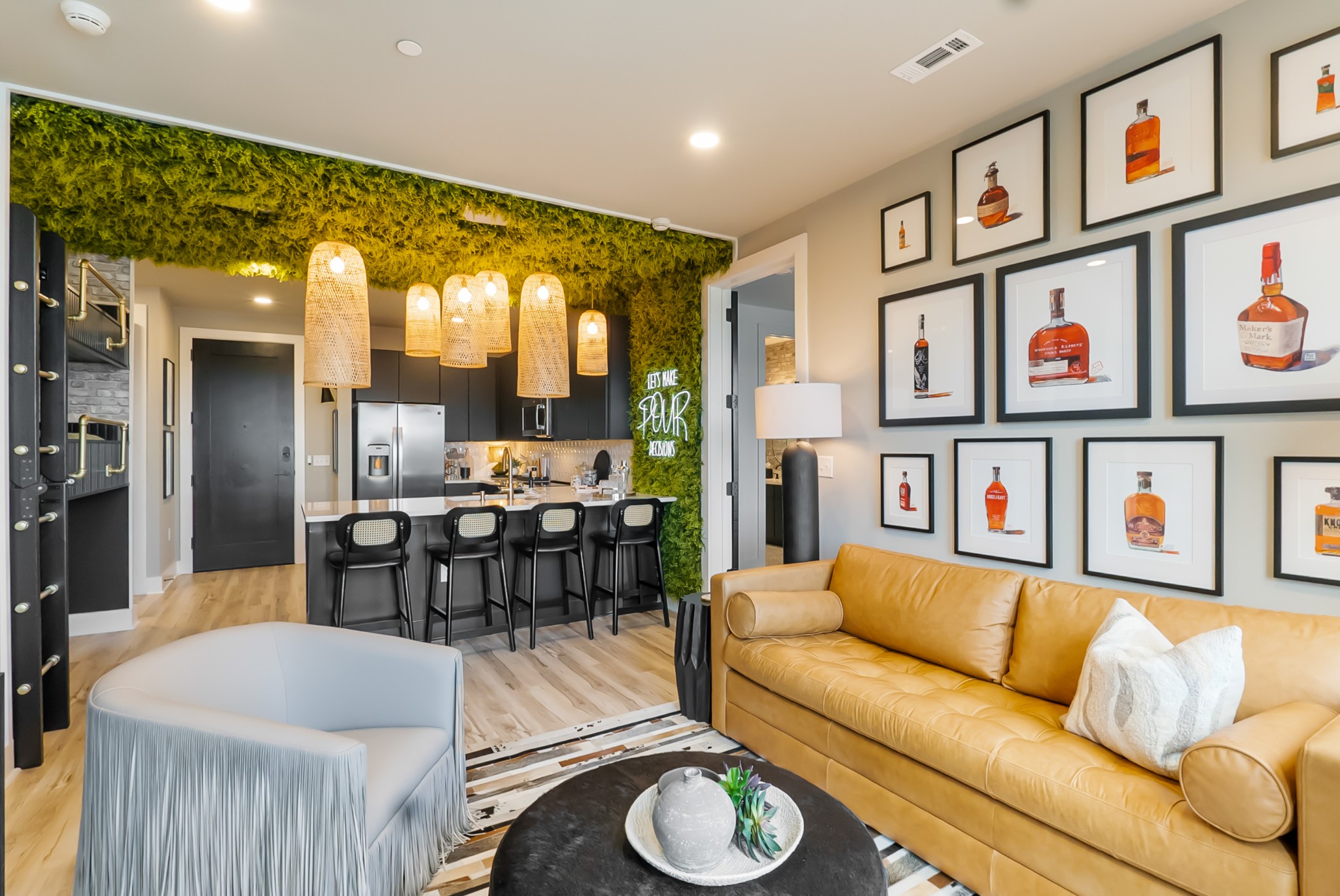 245 Hermitage Avenue Unit: 205