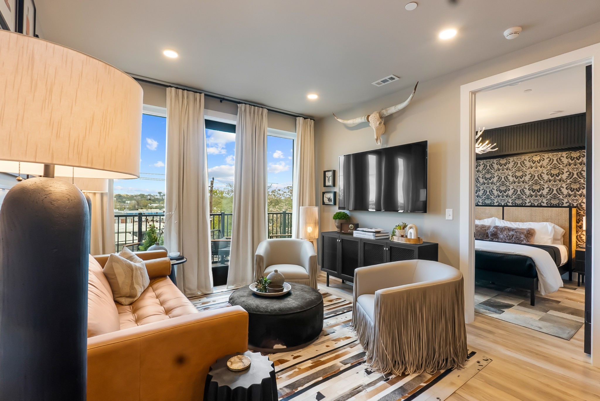 245 Hermitage Avenue Unit: 205