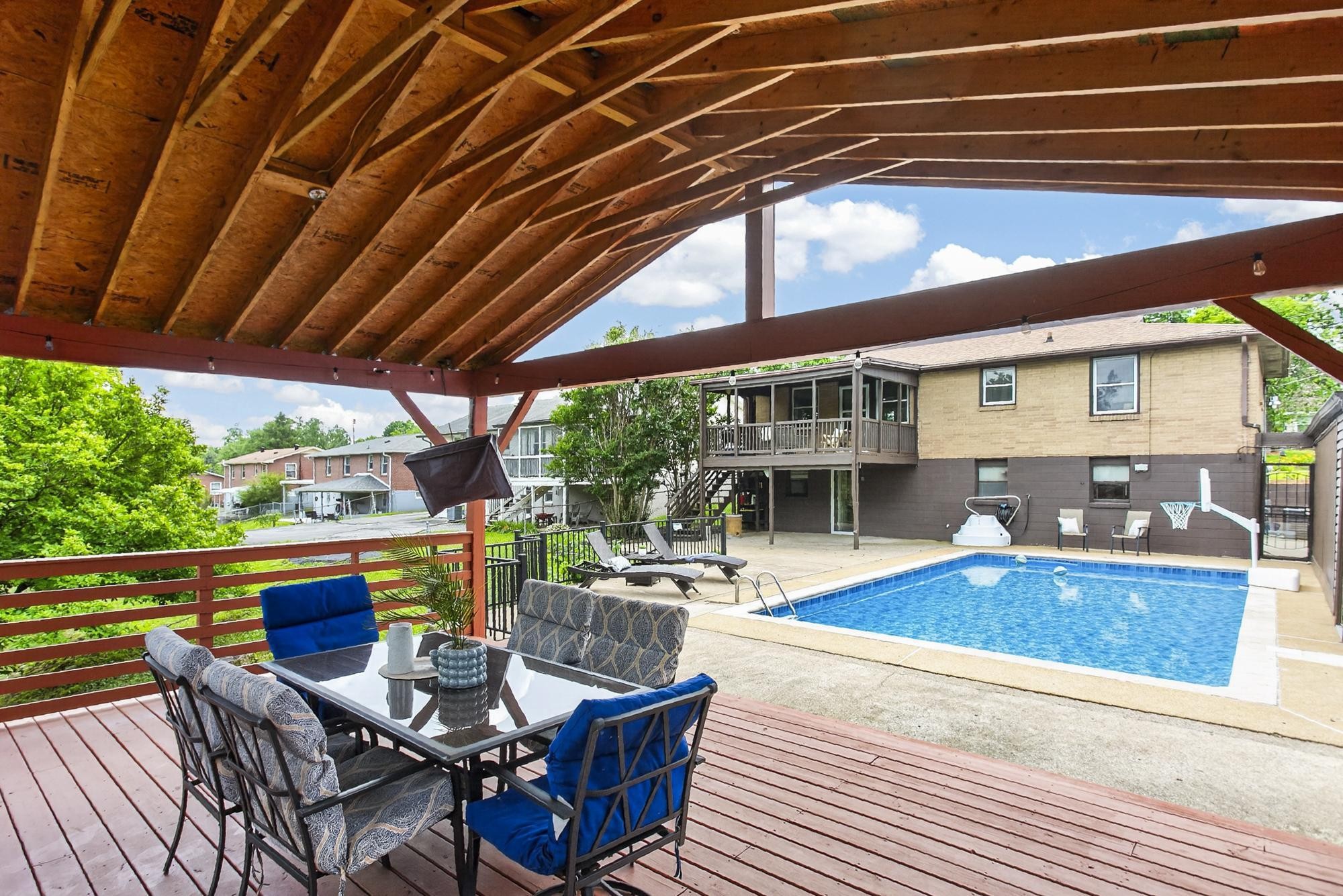 7044 Bonnavent Dr