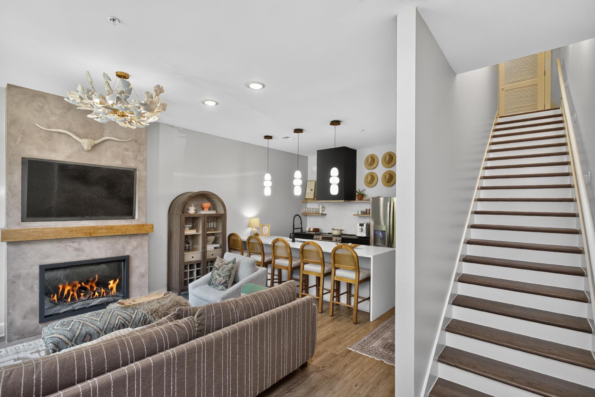 1012C 18th Ave, S Unit: 3