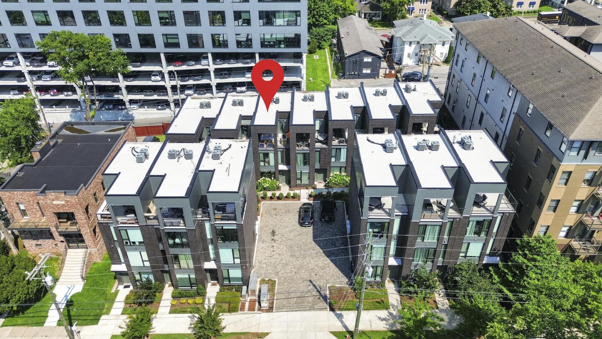 1012C 18th Ave, S Unit: 3