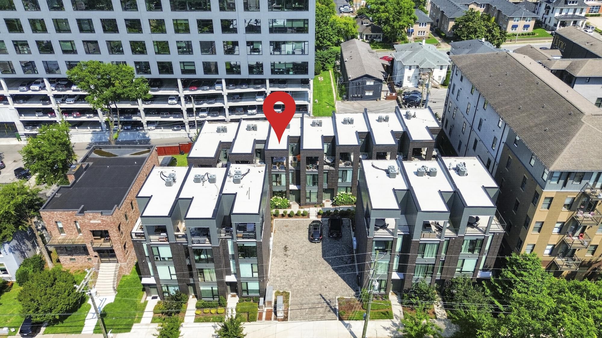 1012C 18th Ave, S Unit: 3