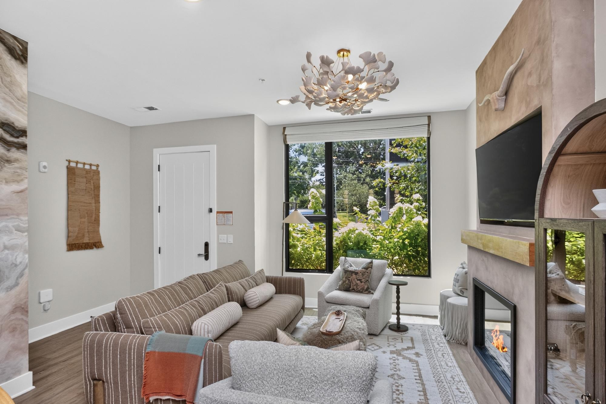 1012C 18th Ave, S Unit: 3