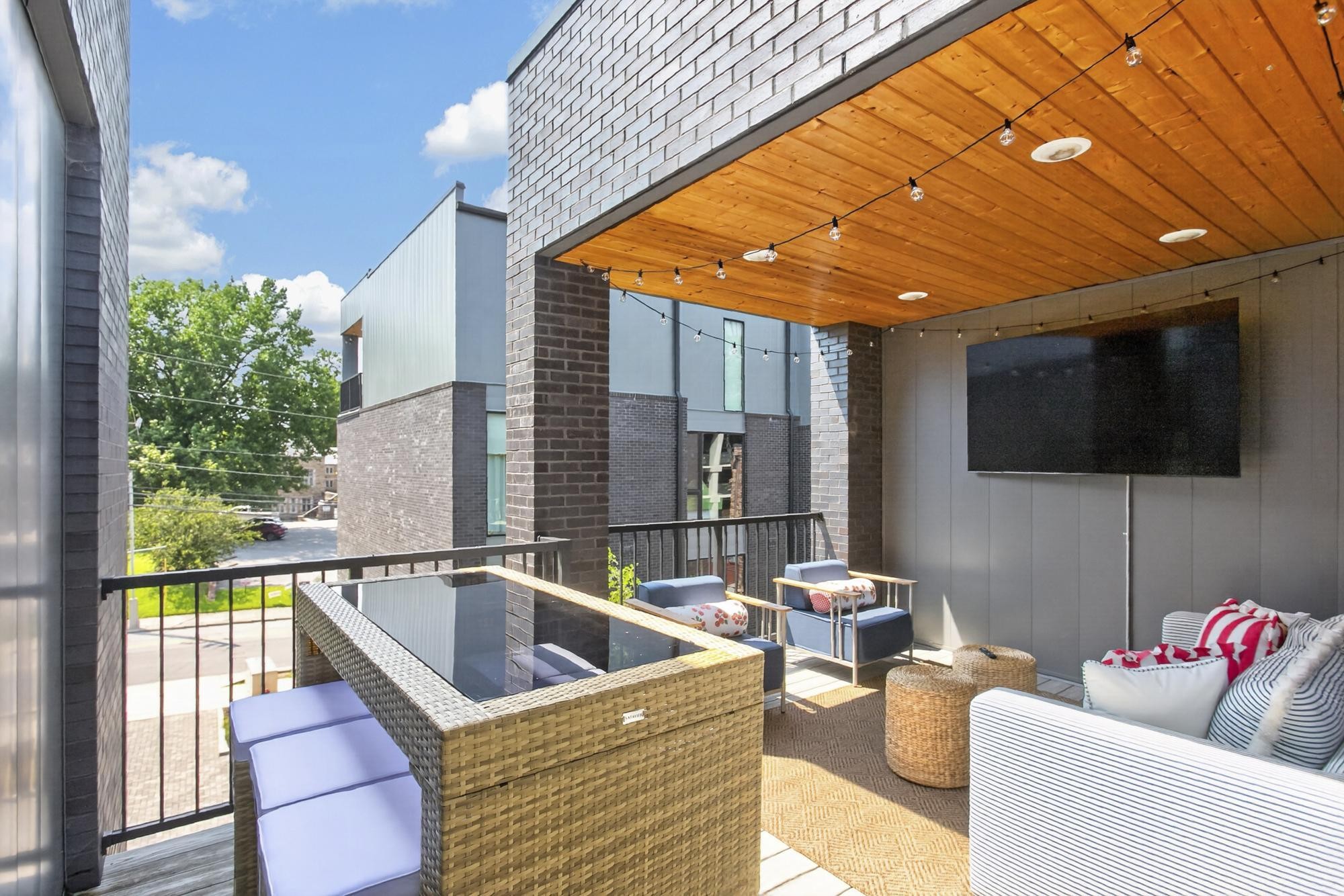 1012C 18th Ave, S Unit: 3