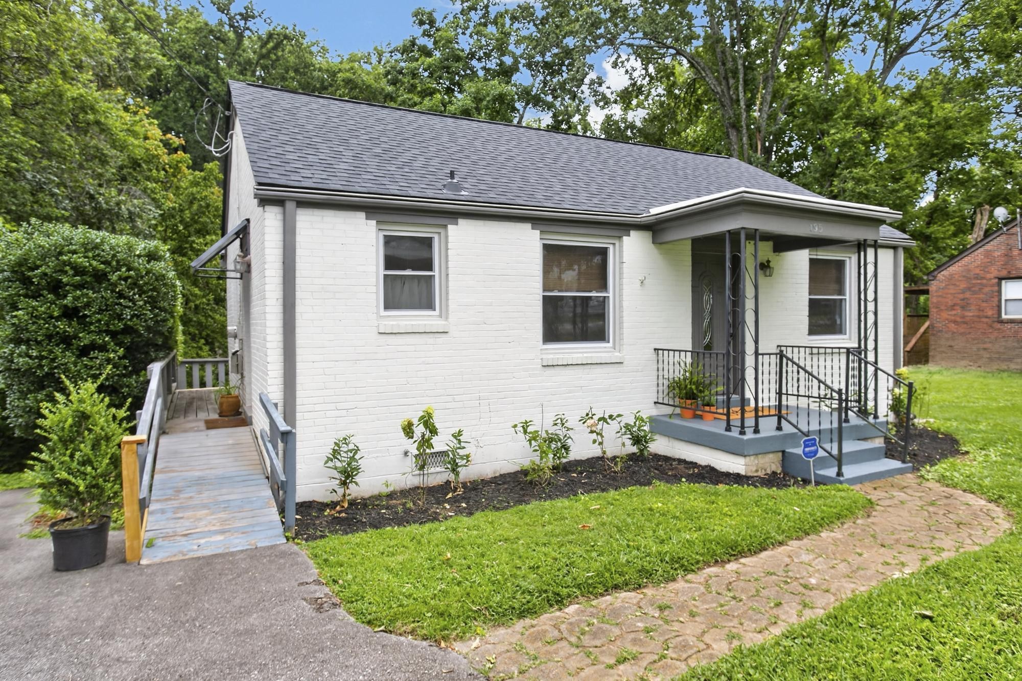 195 Graylynn Dr