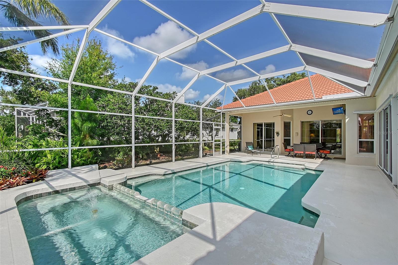 766 SHADOW BAY WAY