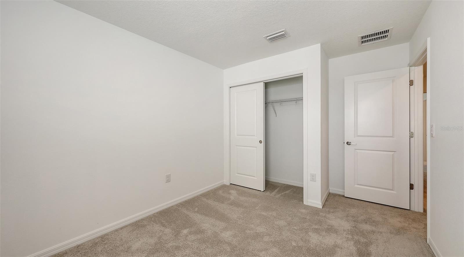 9004 DRIVEN SNOW ST