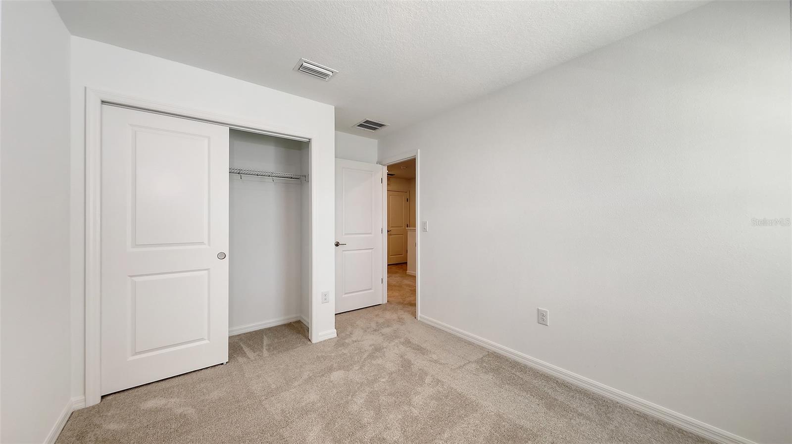 9004 DRIVEN SNOW ST