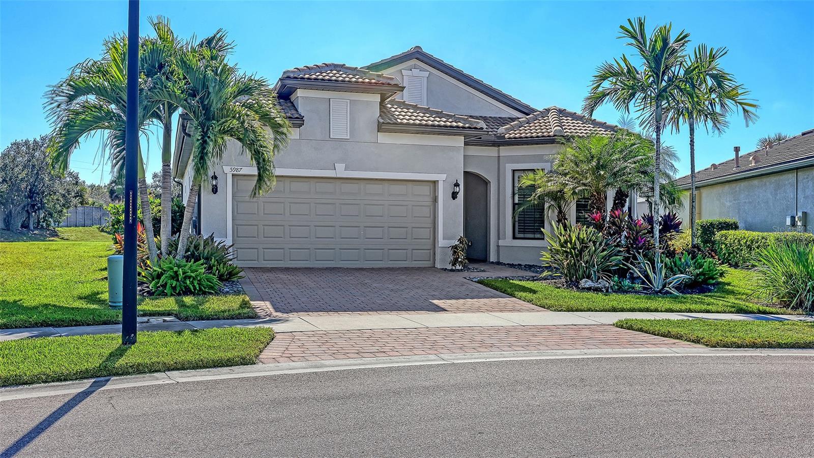 5987 SNOWY EGRET DR