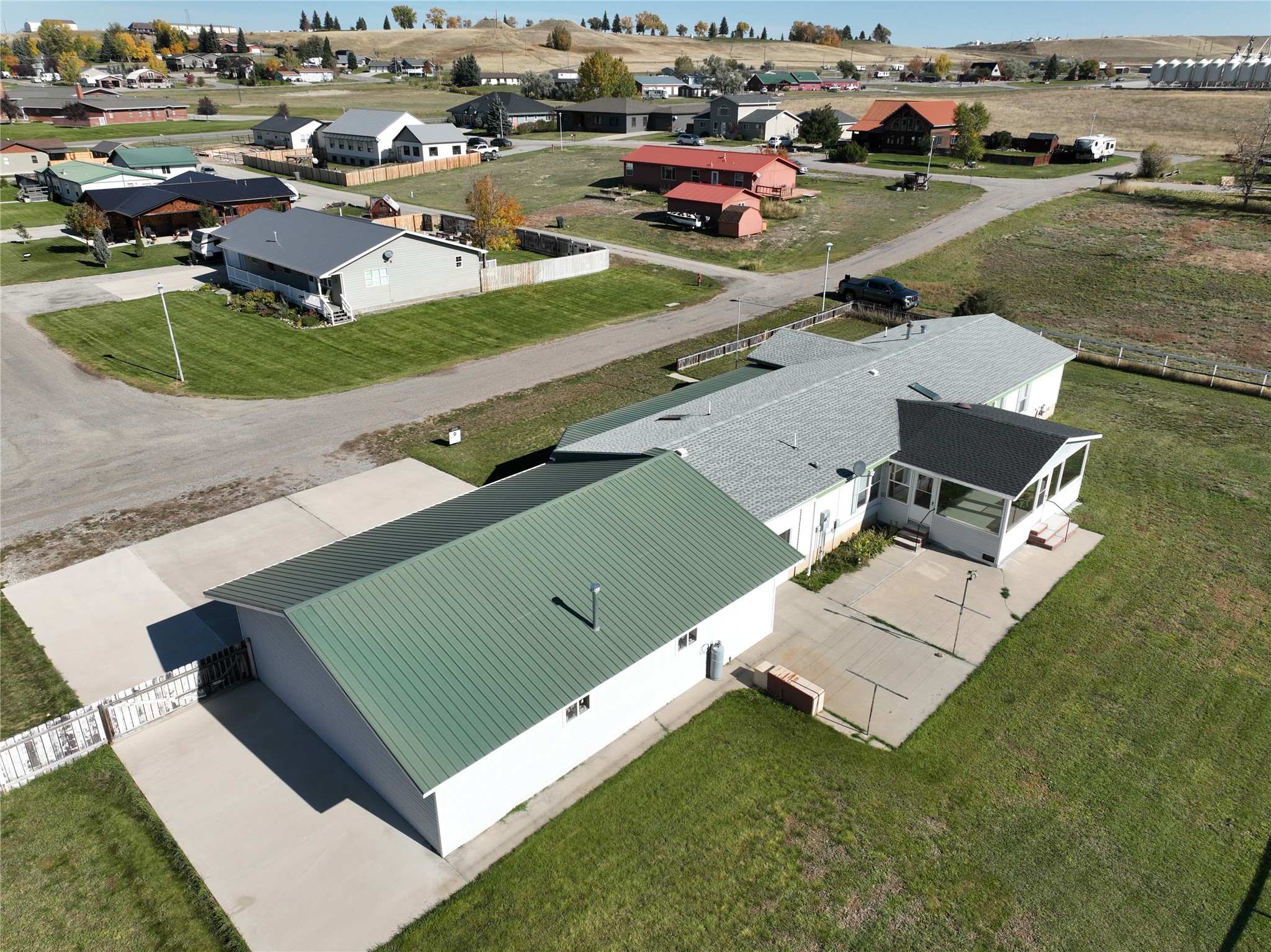 930 Division Street E