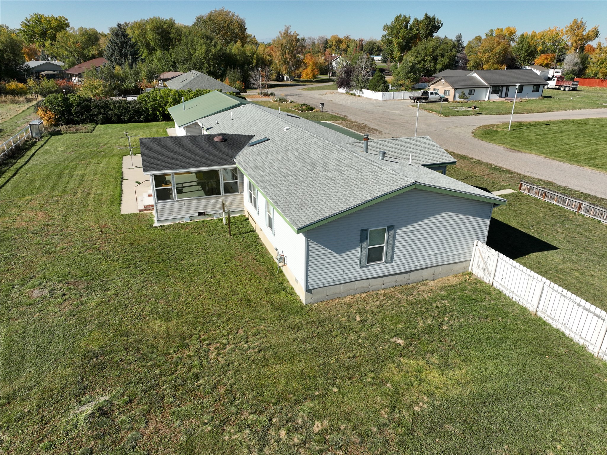 930 Division Street E