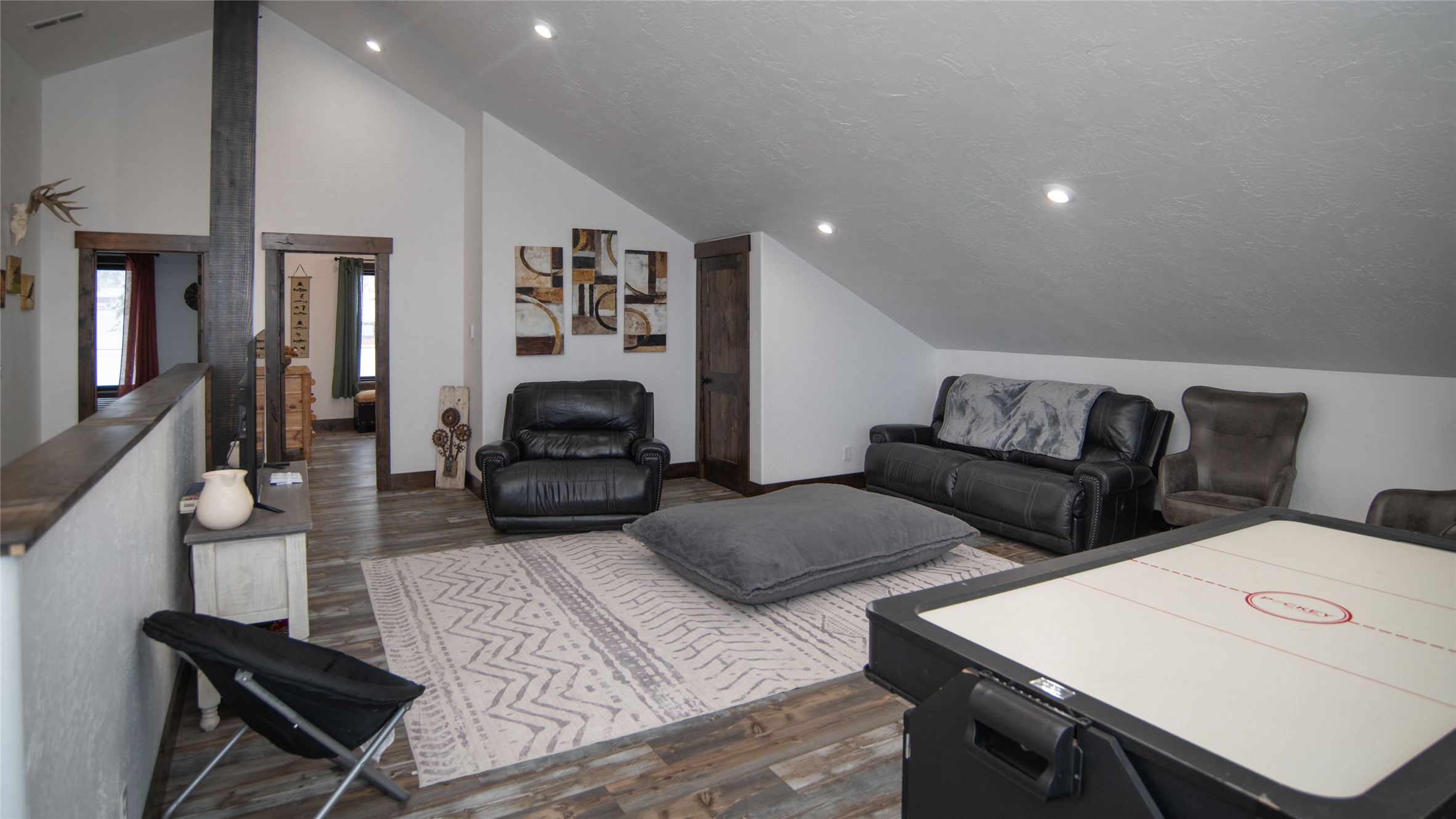5 Fox Trail Way