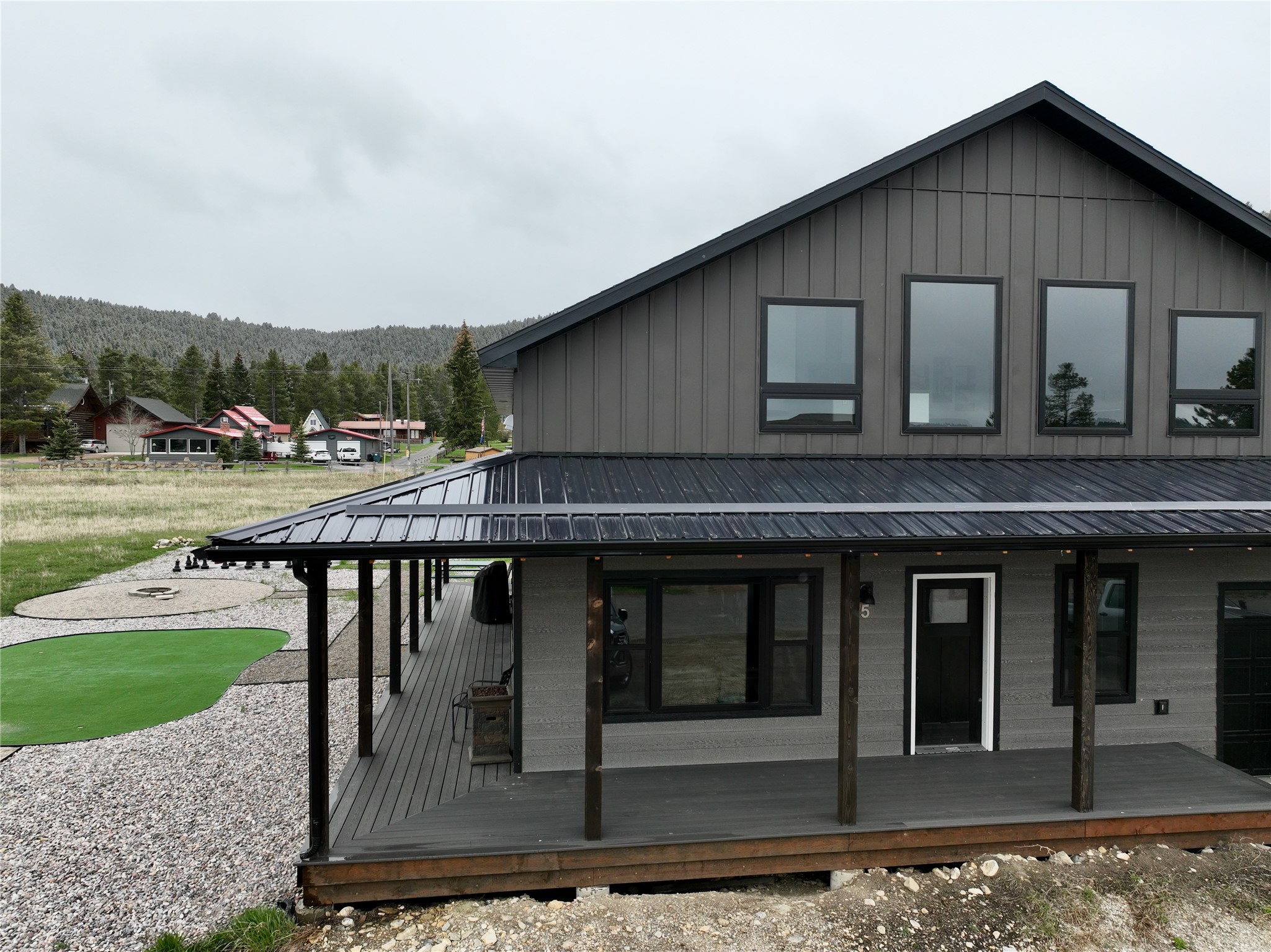 5 Fox Trail Way