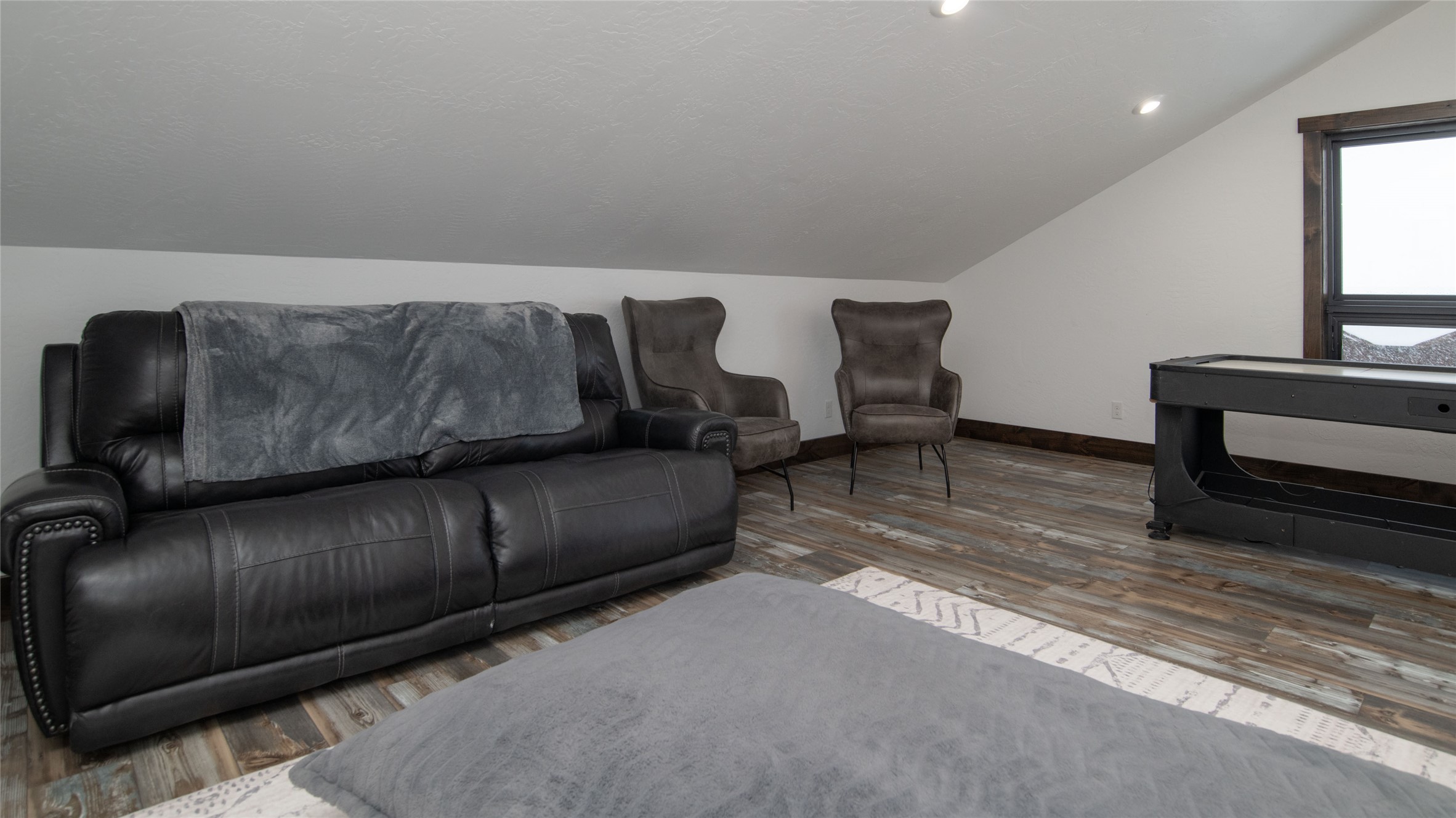 5 Fox Trail Way