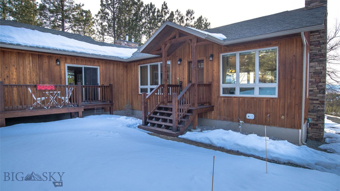 3465 Pine Hills